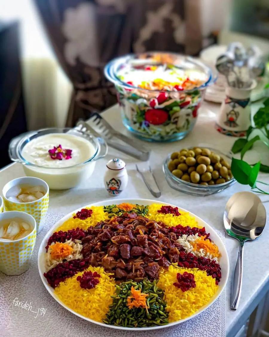 تزیین برنج ساده و زیبا شابلون تزیین برنج تزیین برنج با زعفران خالی تزیین برنج عروس تزیین برنج مجلسی تزیین برنج و مرغ تزیین برنج با هویج تزیین برنج با رنگ غذا