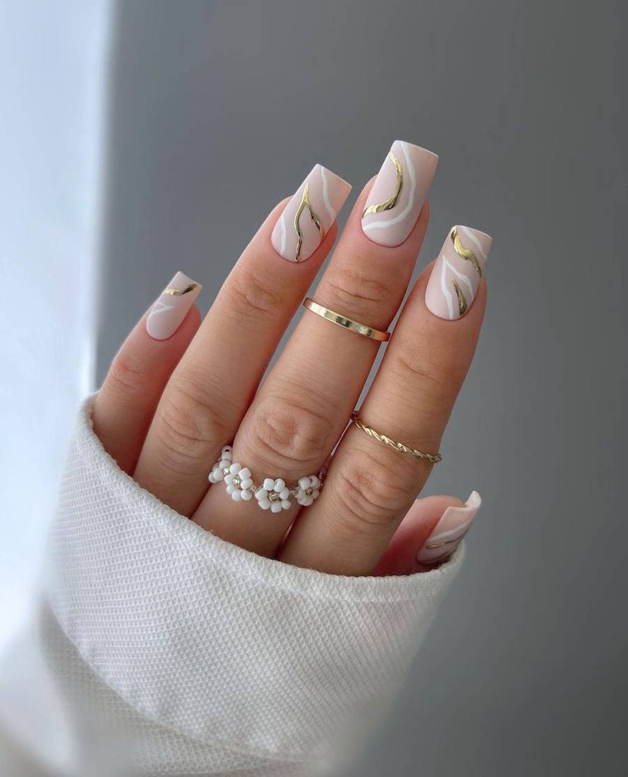 مدل کاشت ناخن هلویی
