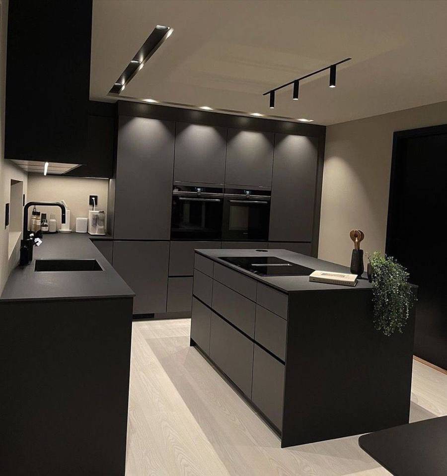 کابینت طوسی روشن و سفید