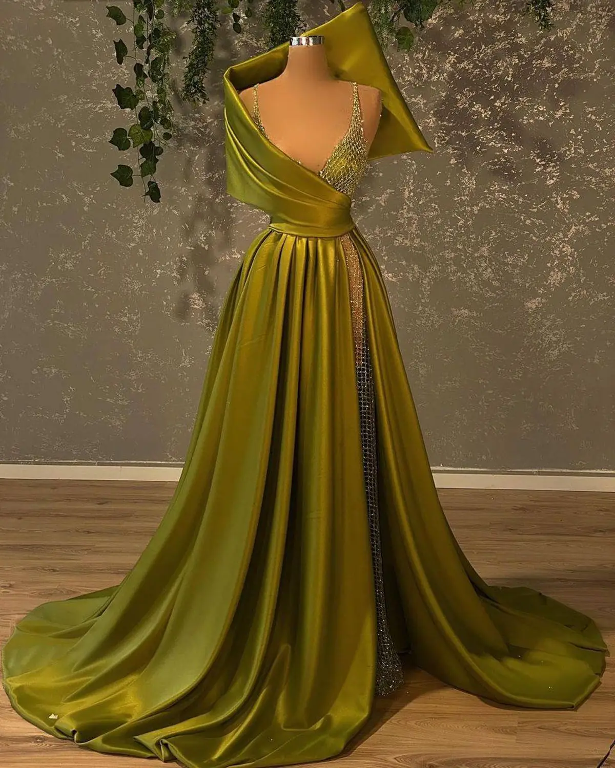 لباس مجلسی زنانه برای عروسی 