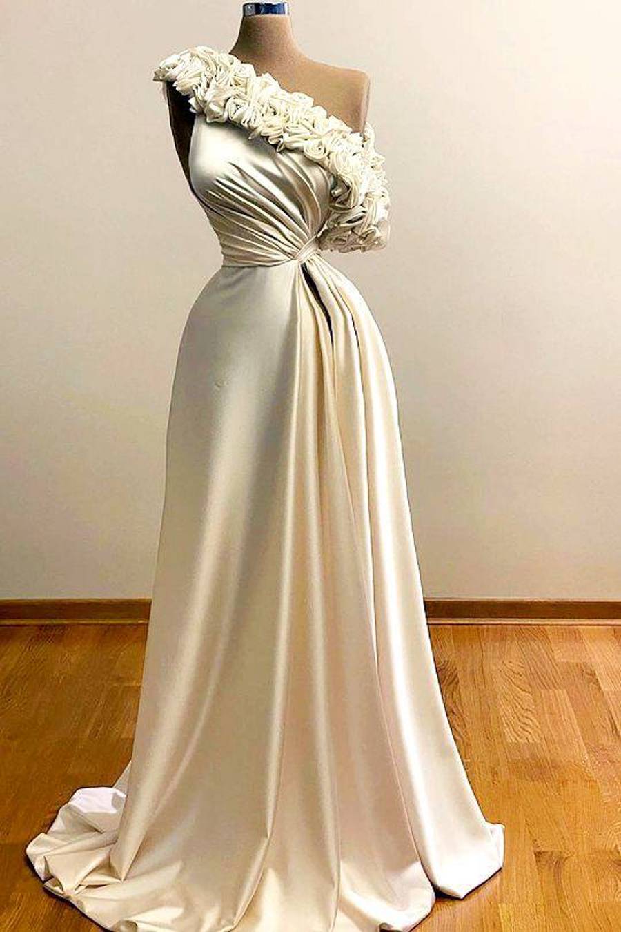 مدل لباس مجلسی ساده و شیک زنانه 