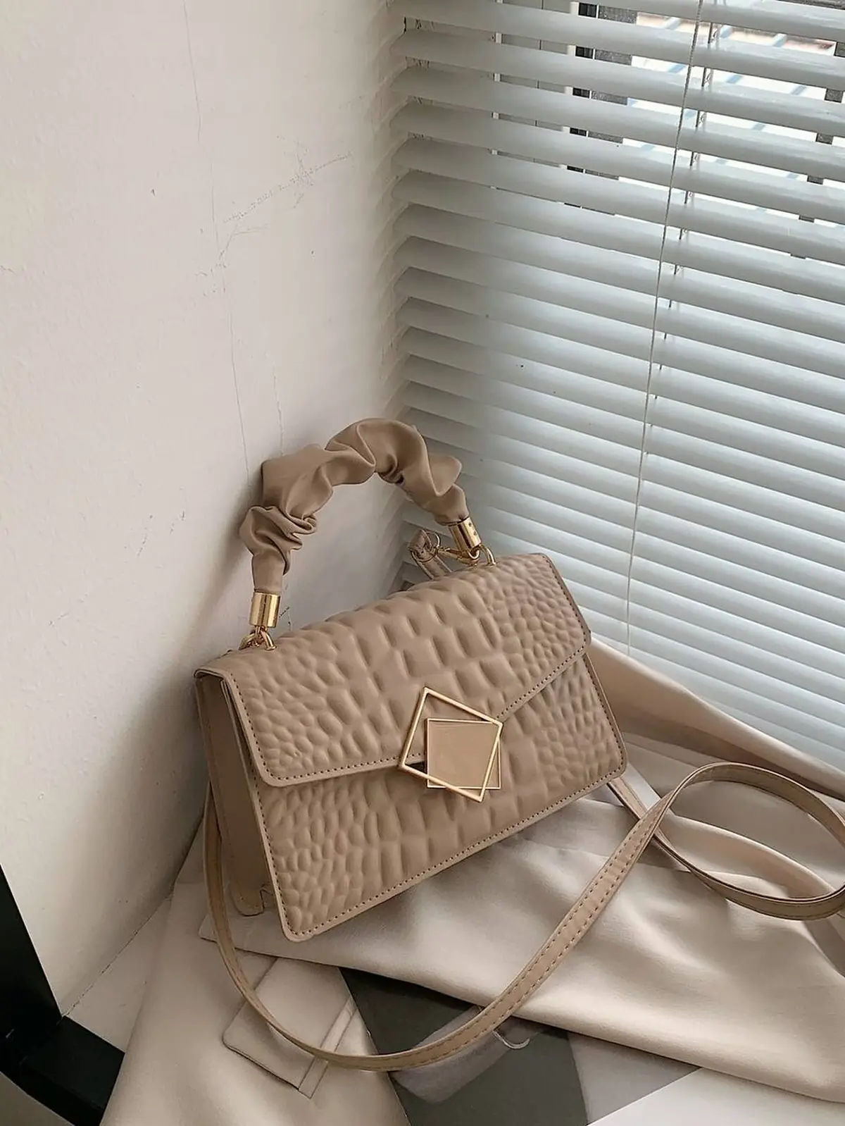کیف دوشی زنانه 