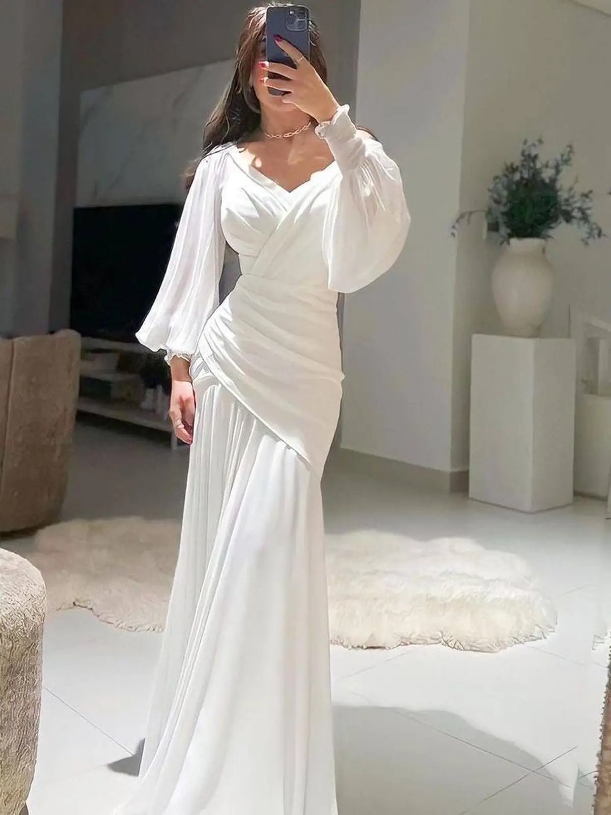 لباس عقد سفید ساده شیک