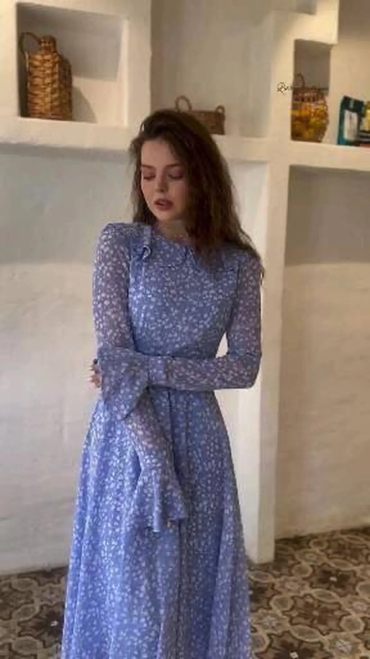 پیراهن گلدار نخی