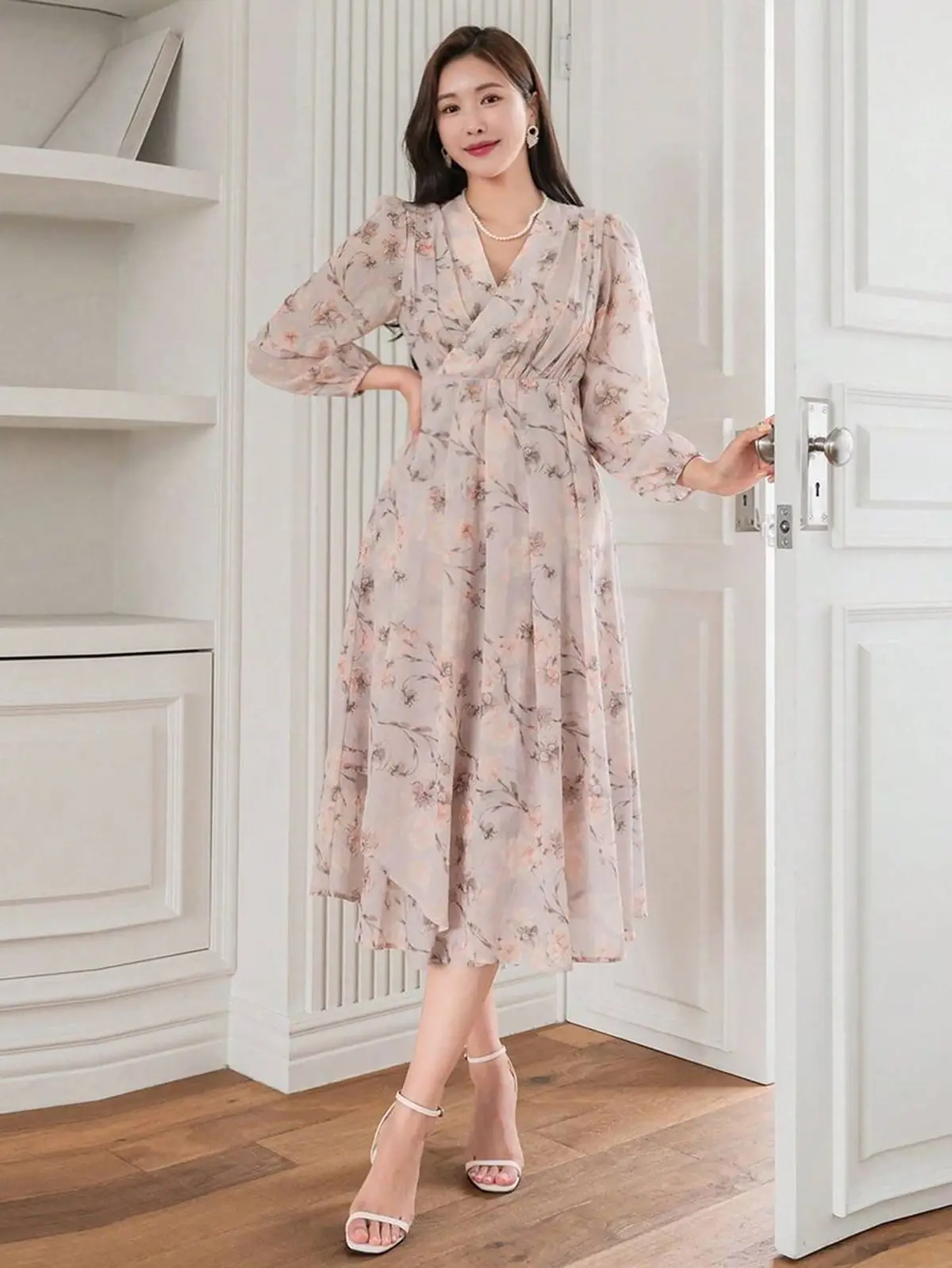 پیراهن گلدار زنانه