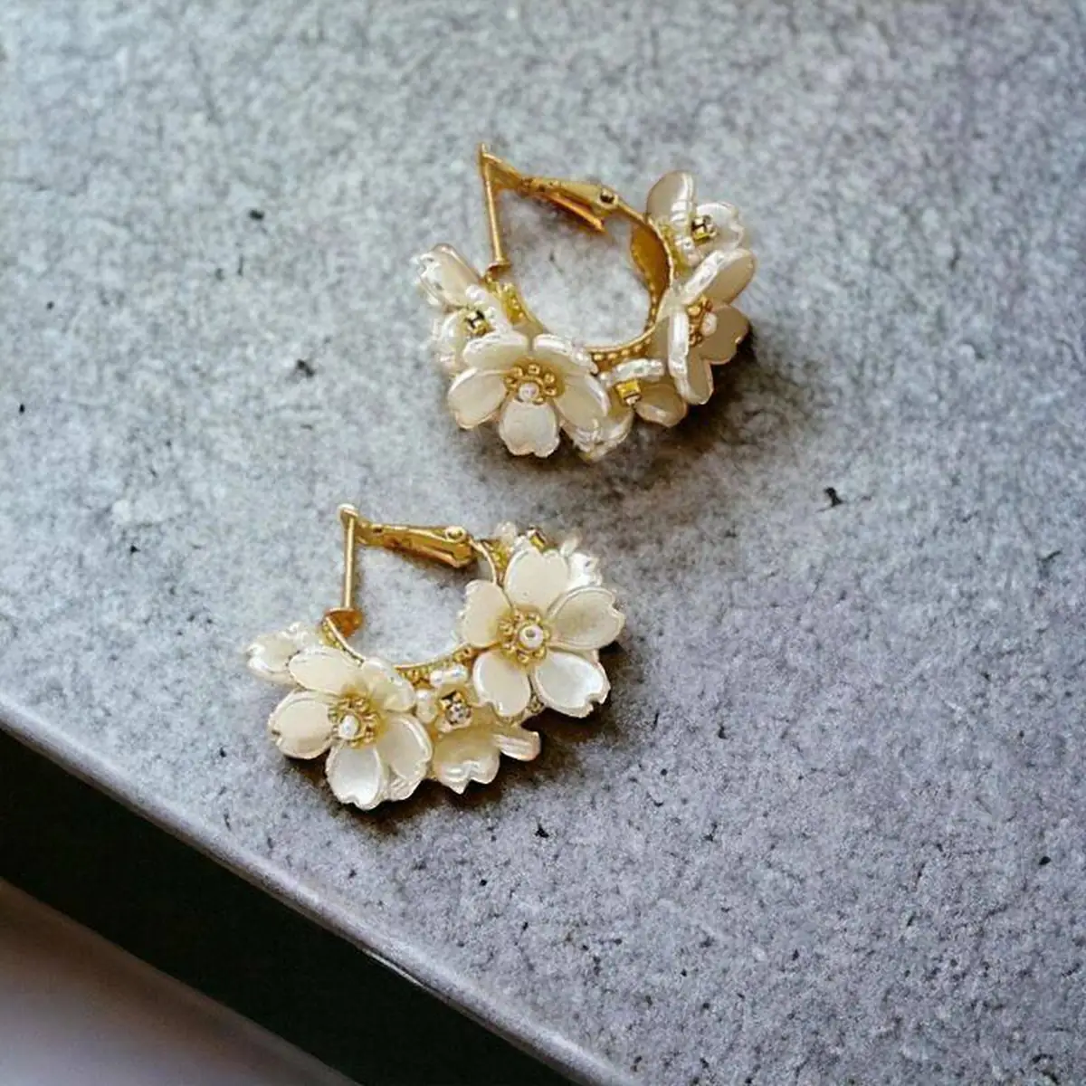 گوشواره حلقه ای ریز طلا 