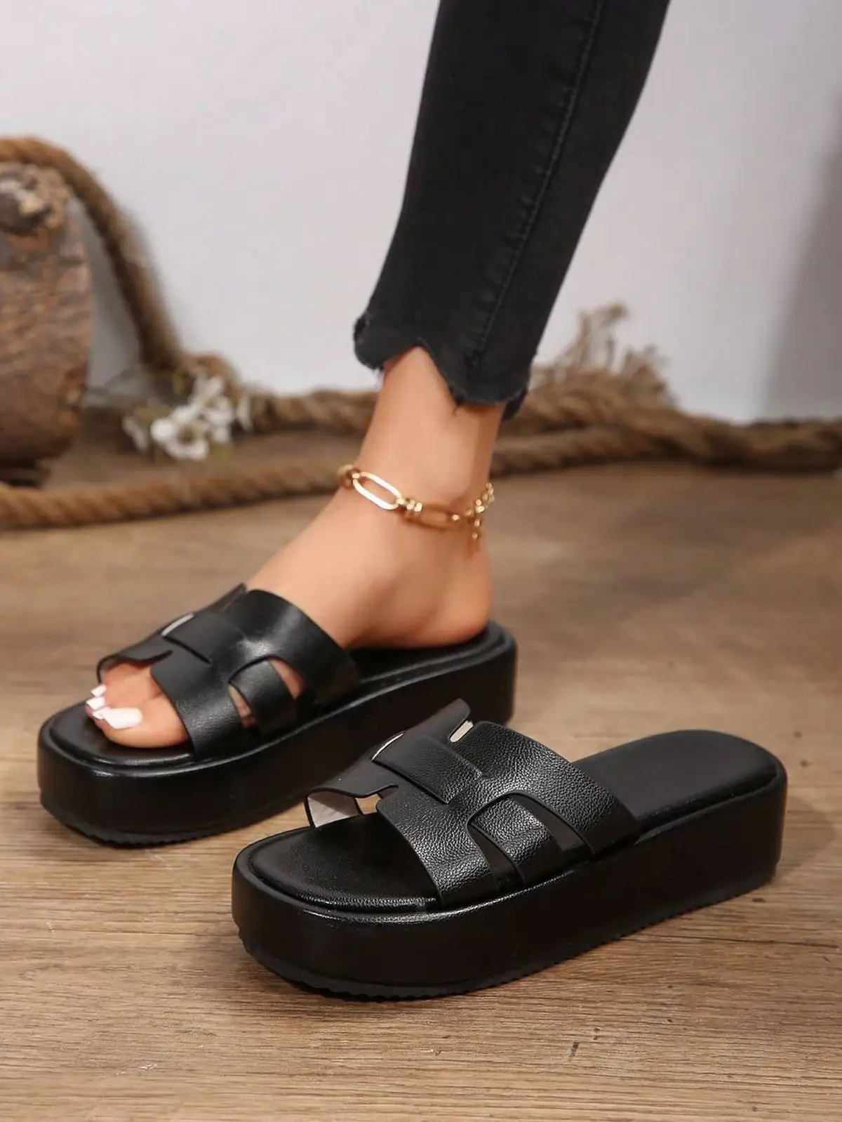 دمپایی طبی زنانه