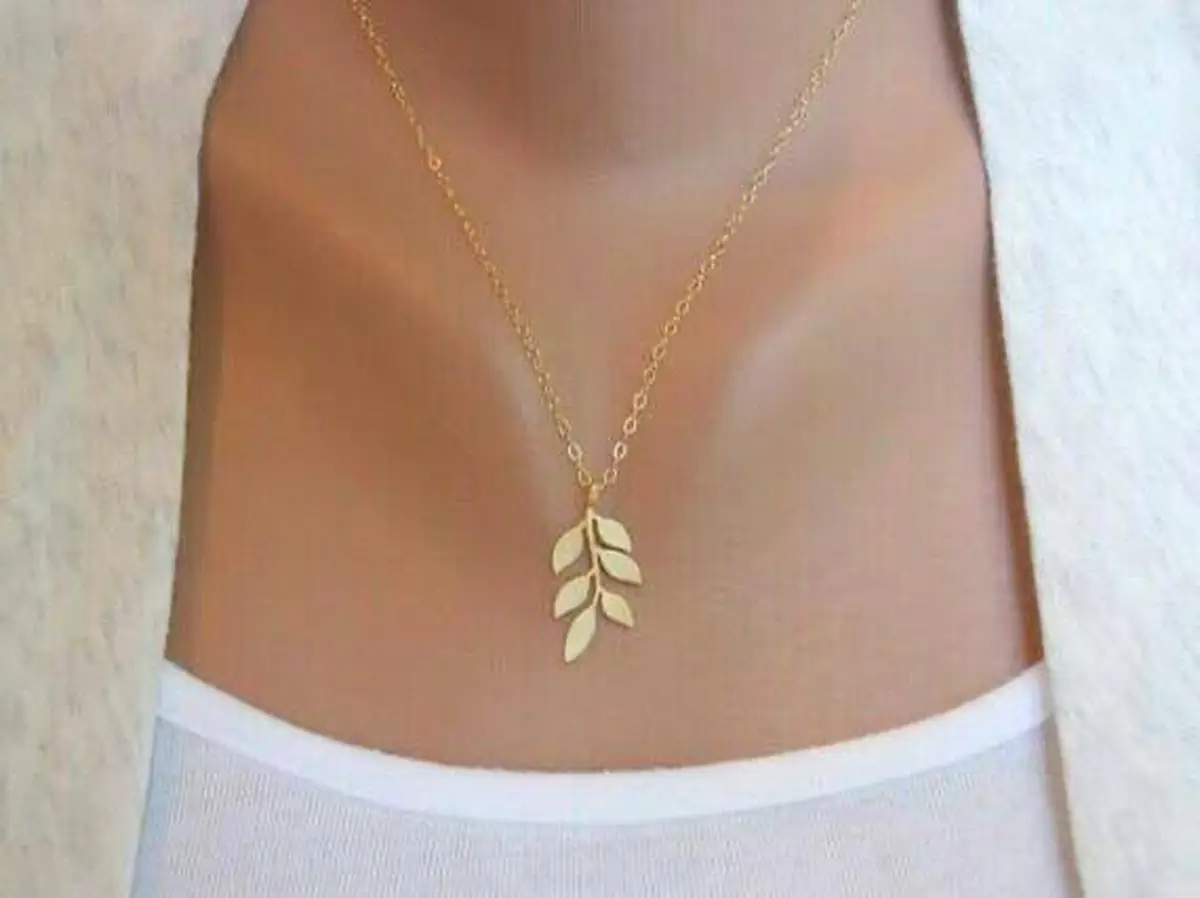 گردنبند ظریف طلا شیک
