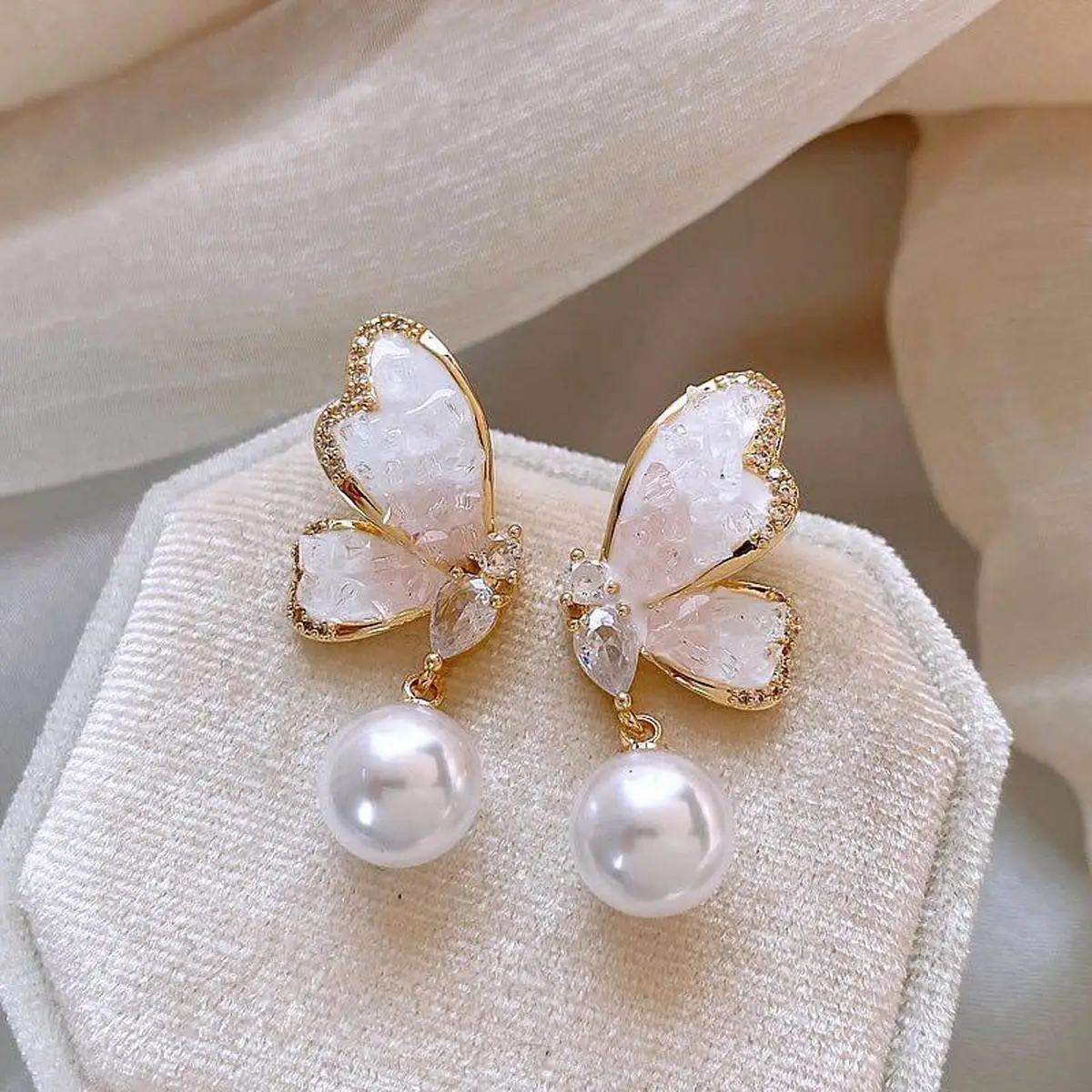 گوشواره پروانه ای حلقه ای 