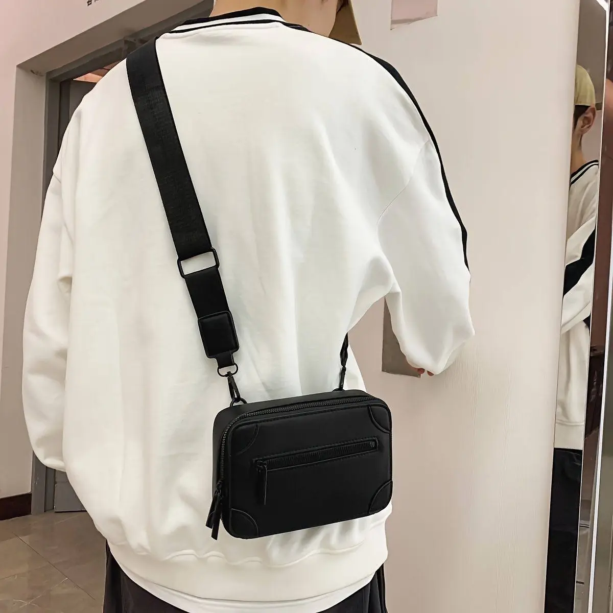 کیف مردانه کج کوچک ساده
