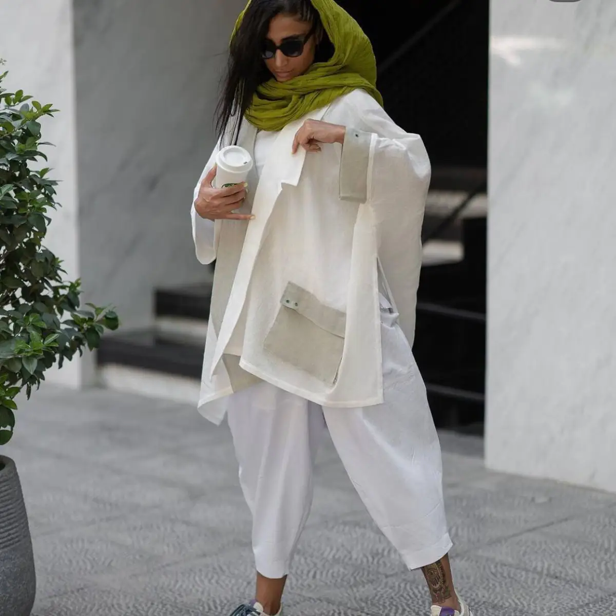 مانتو سفید جلو باز 