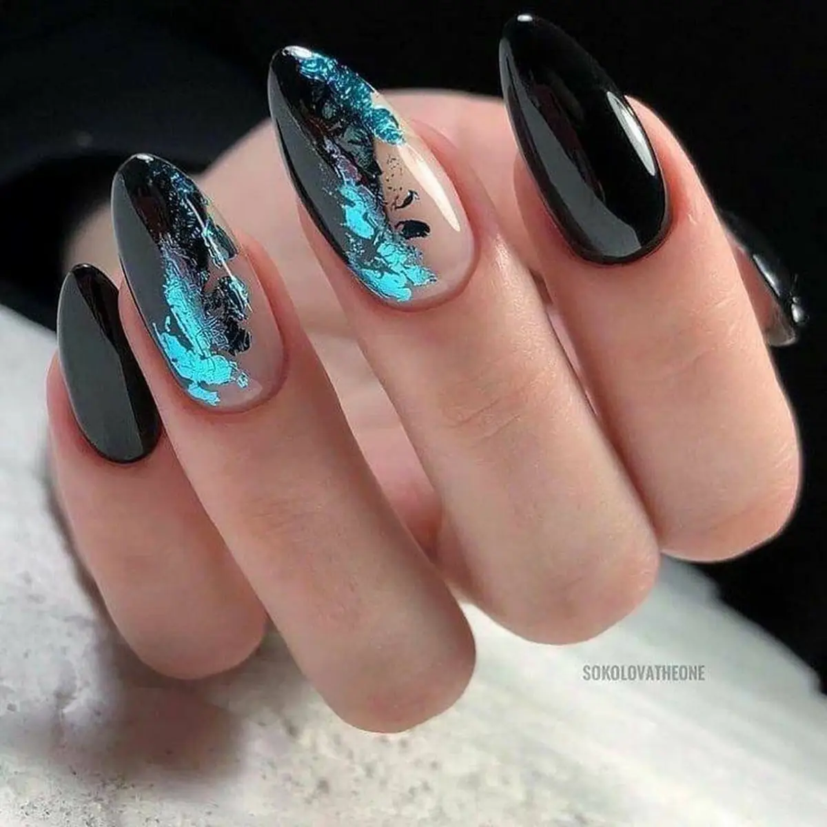 کاشت ناخن تیز بلند 