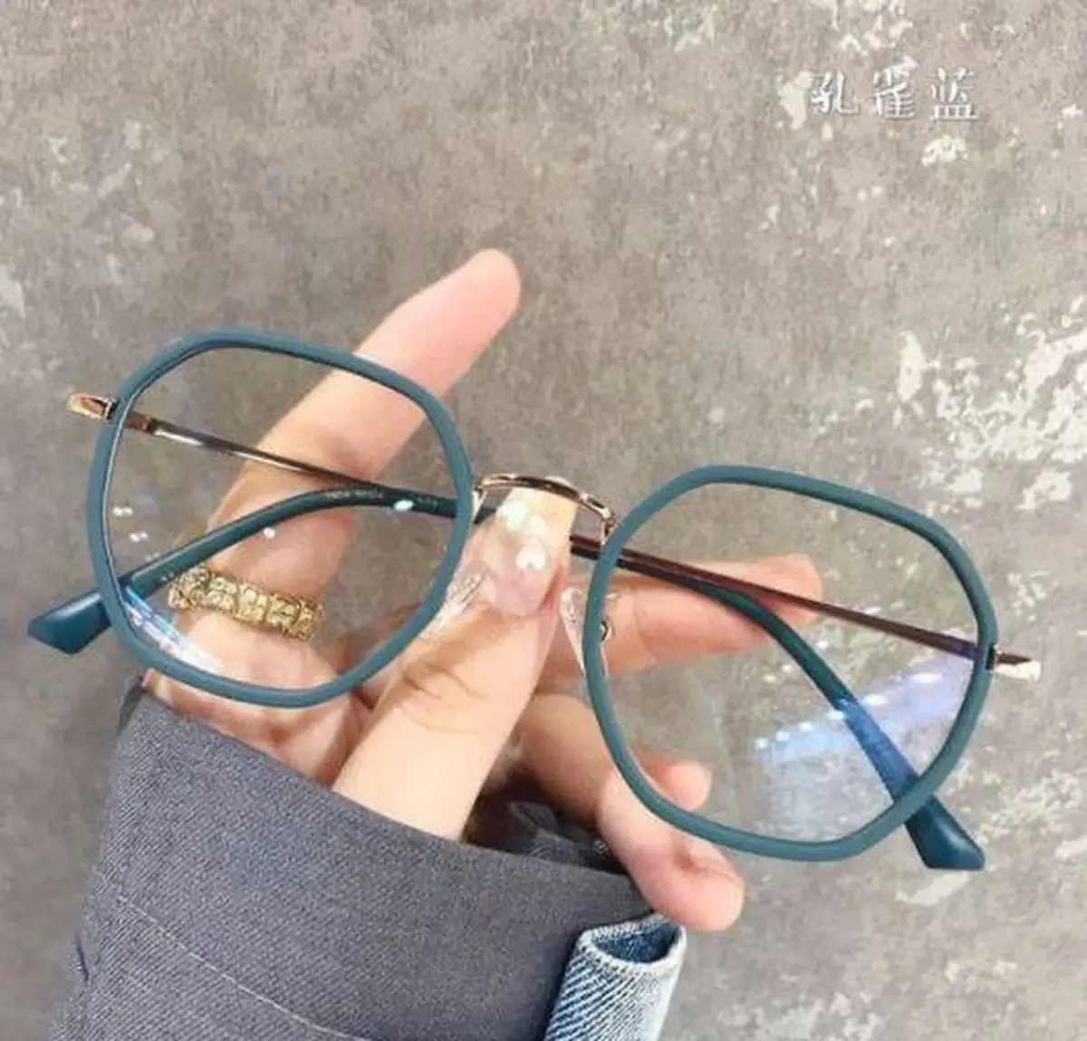 عینک طبی دخترانه 