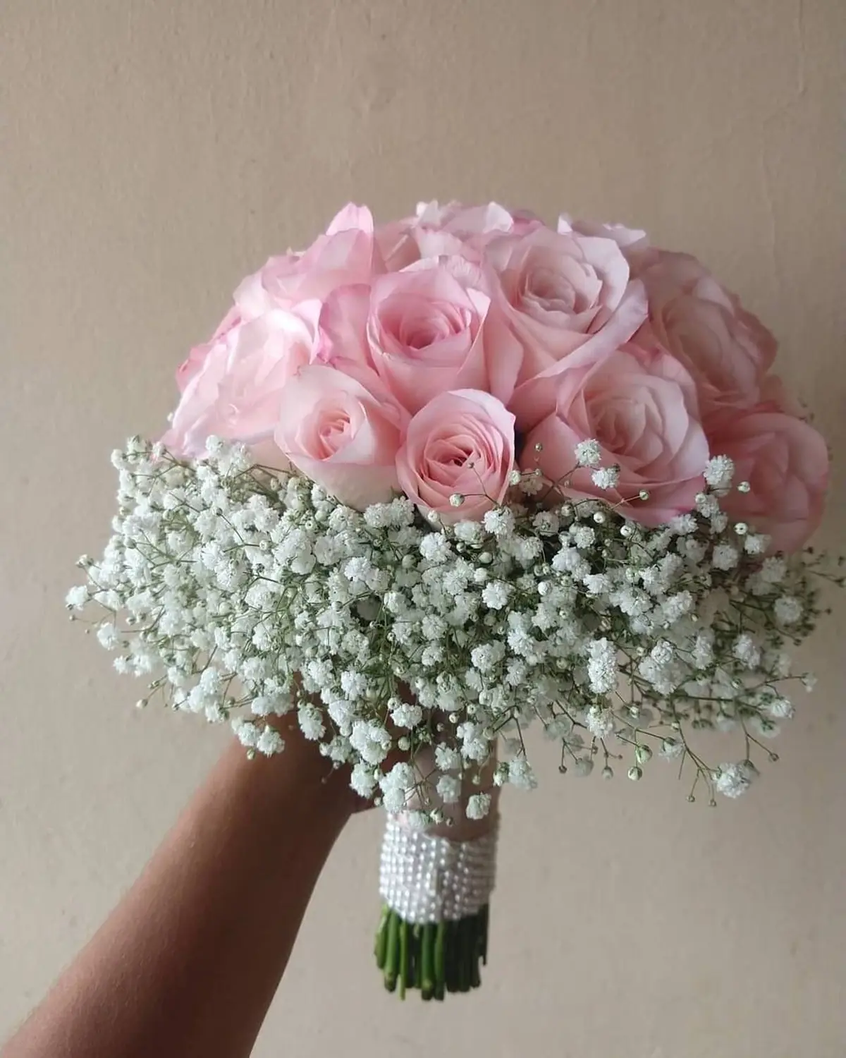 دسته گل عروس سفید طلایی 