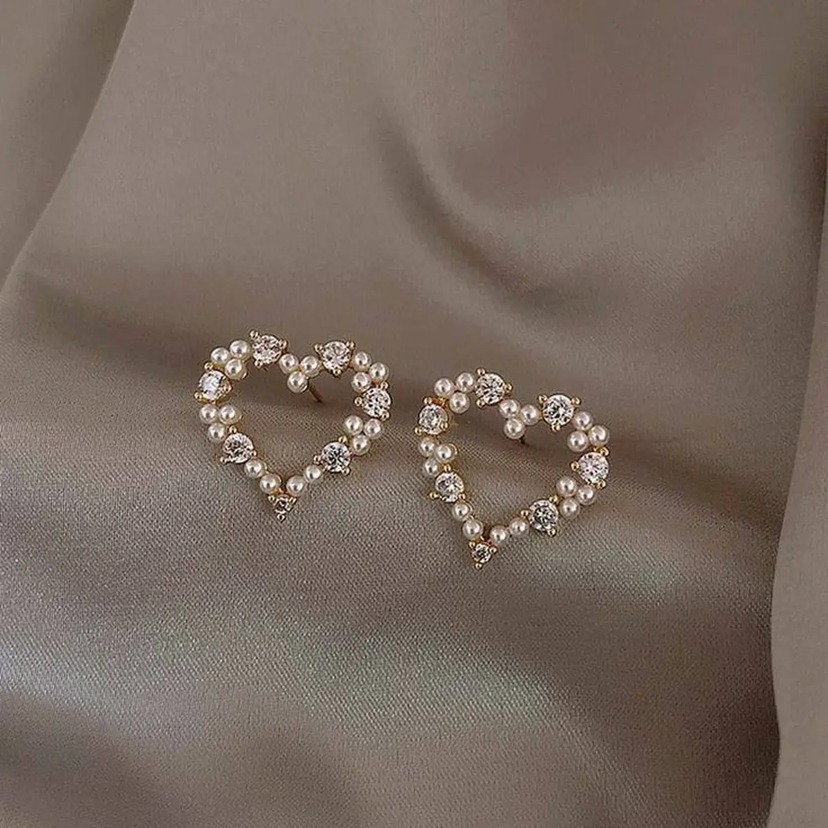 گوشواره دخترانه اسپرت 