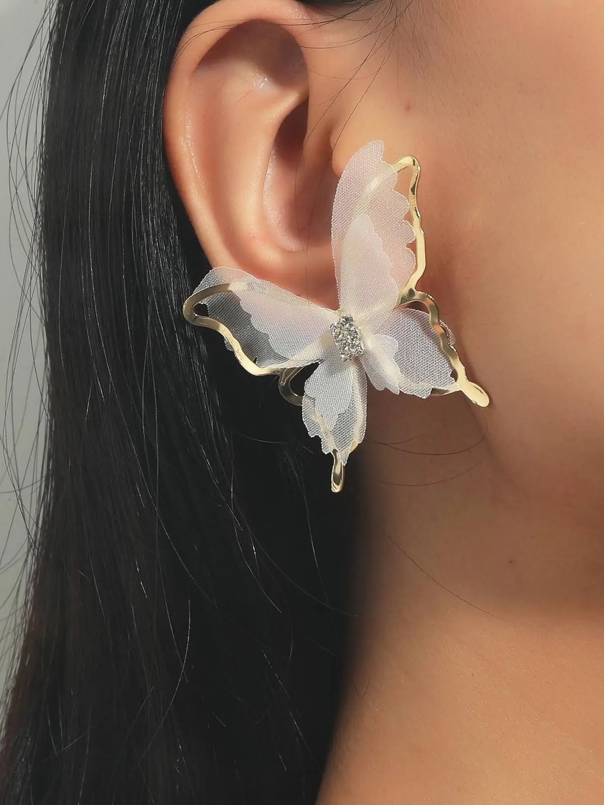 گوشواره پروانه ای دخترانه طلا 