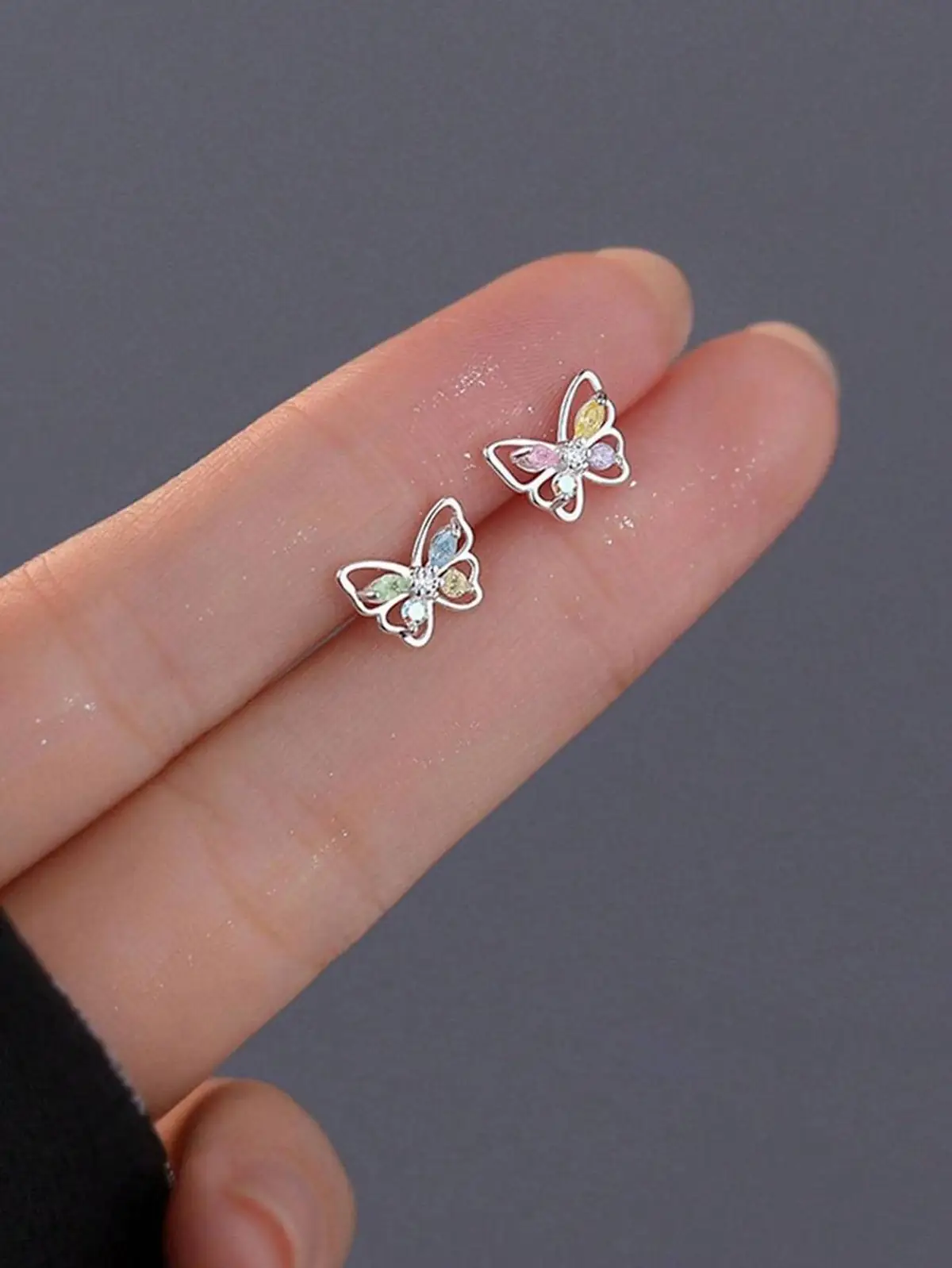 گوشواره پروانه ای طلا 