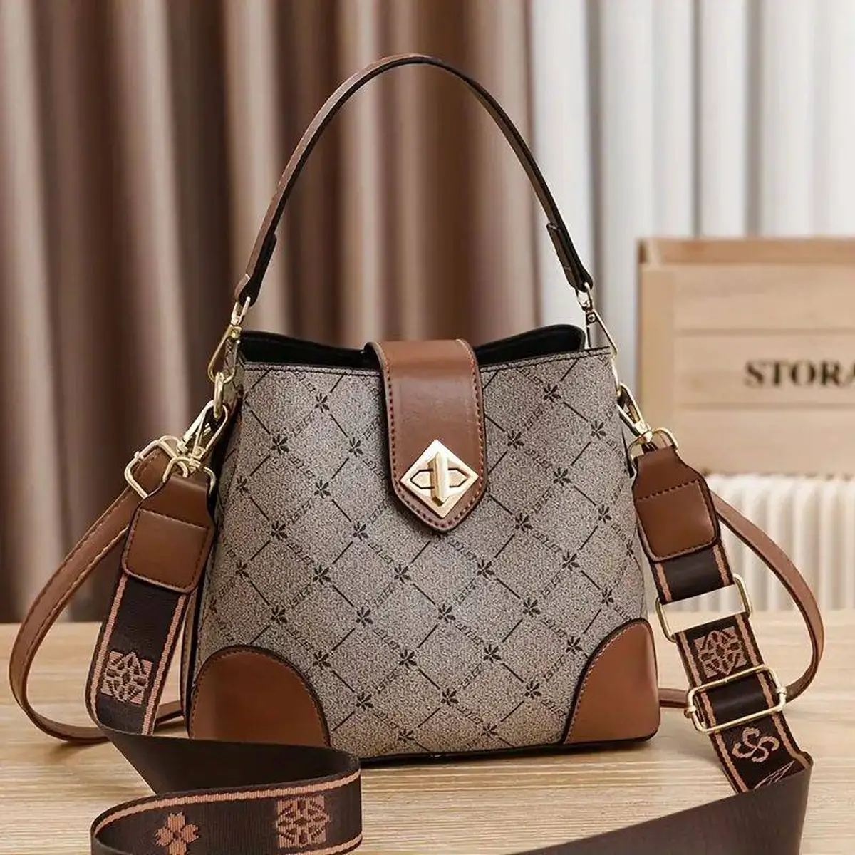 کیف زنانه لاکچری ساده