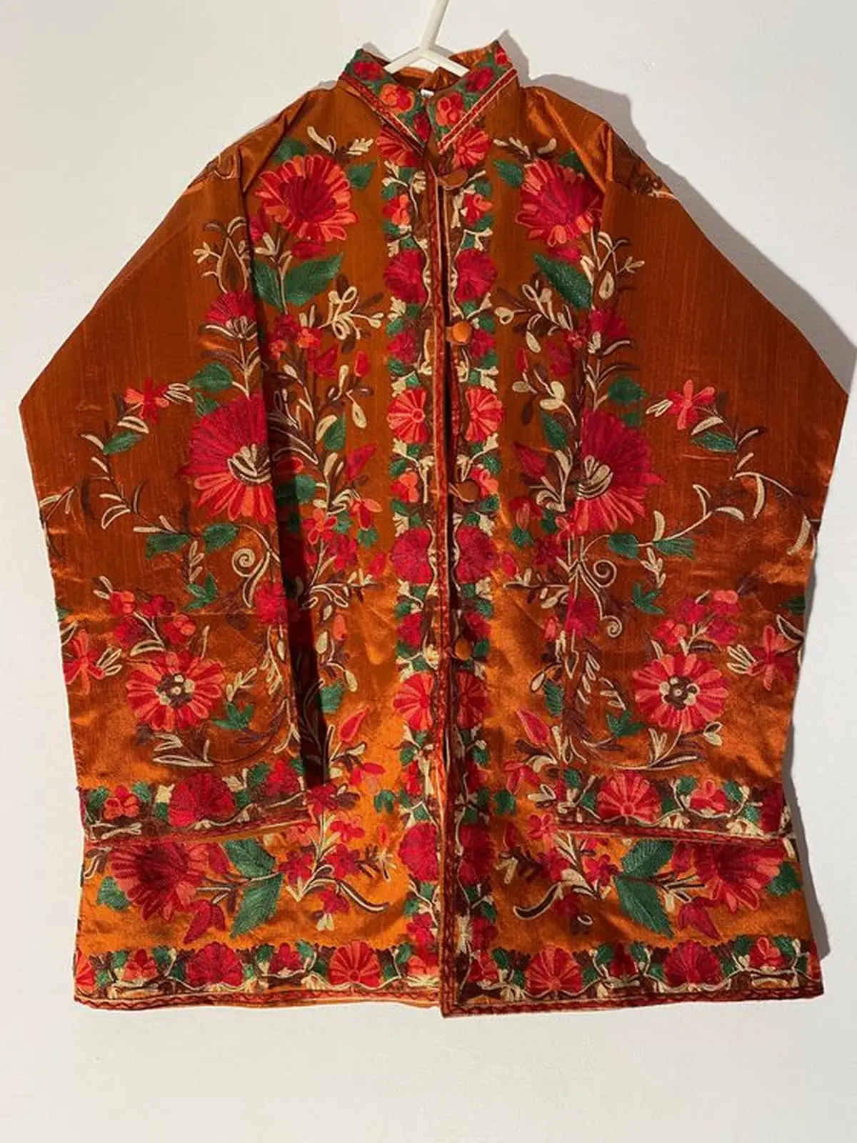 کت شلوار گل گلی مردانه