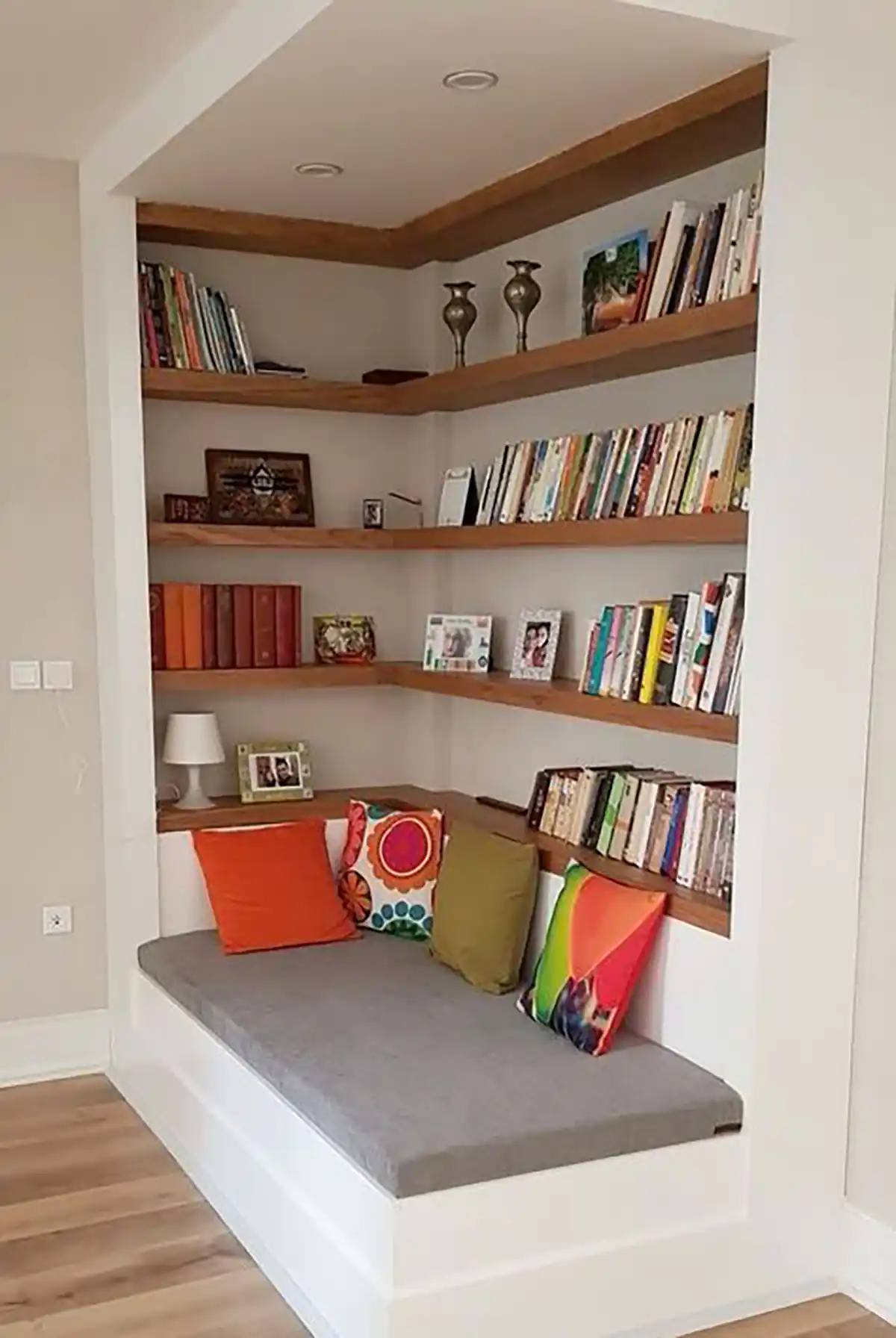 قفسه کتاب چوبی 