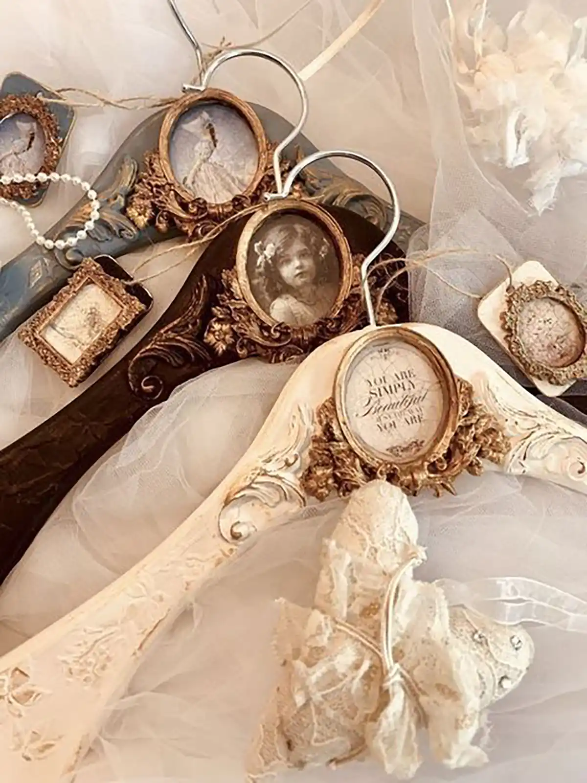 گیره لباس تزیینی