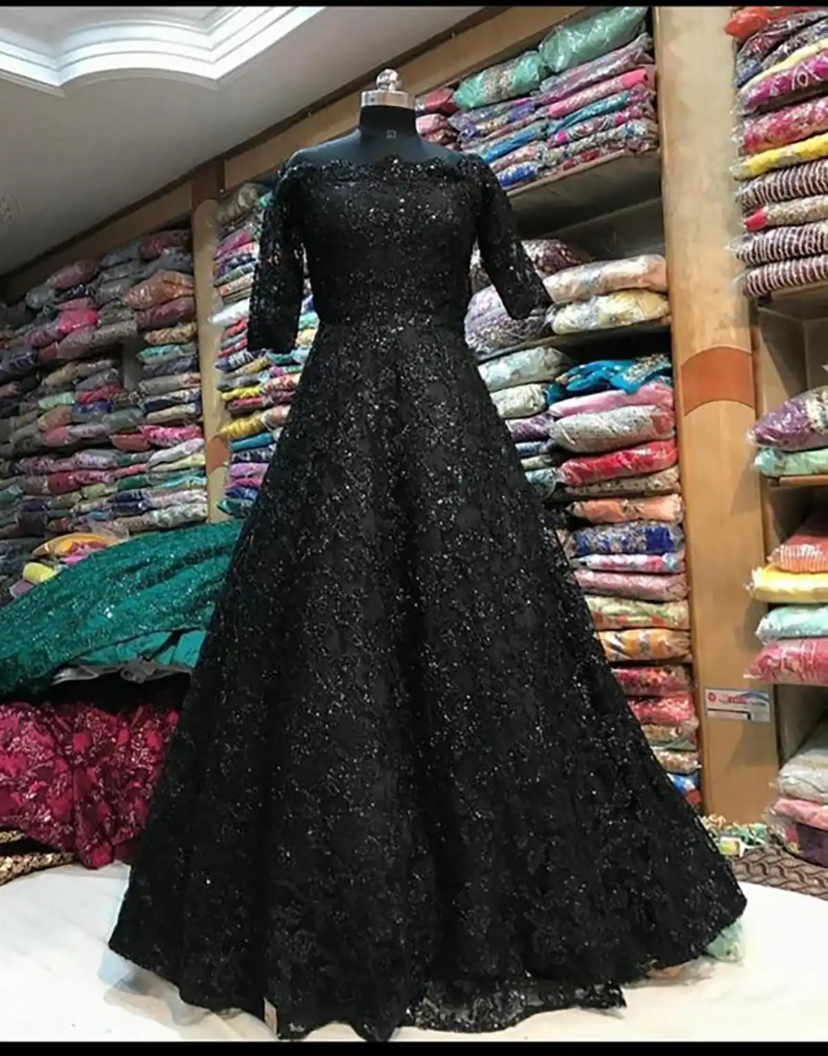 ۱۴۰۲ لباس مخصوص عروسی فامیل درجه یک 