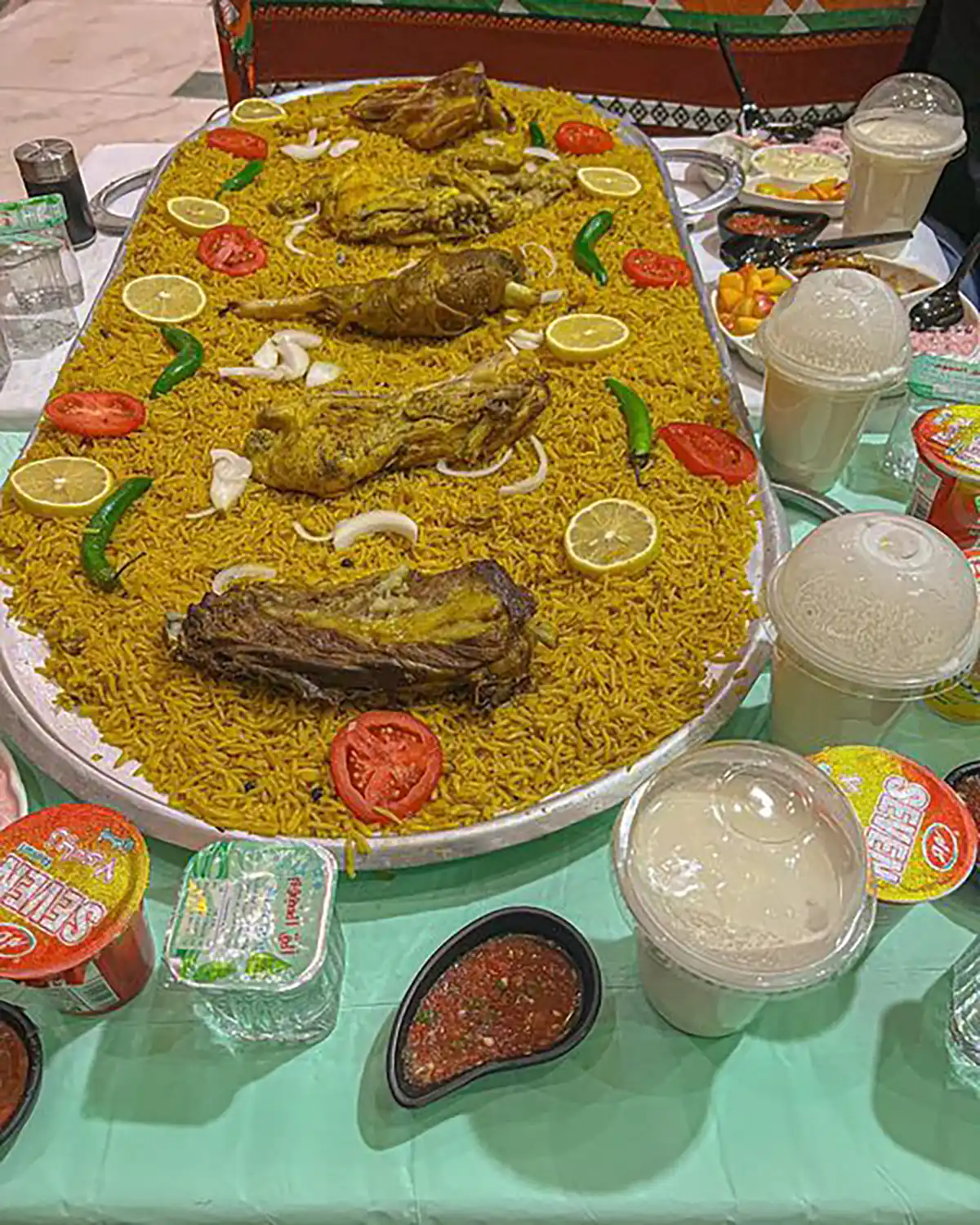 تزیین برنج با زرشک و 