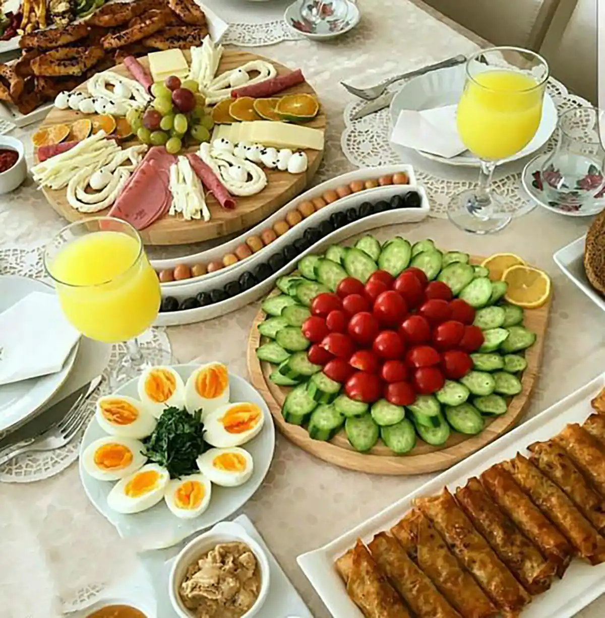 تزیین صبحانه کودک برای مدرسه با پنیر 