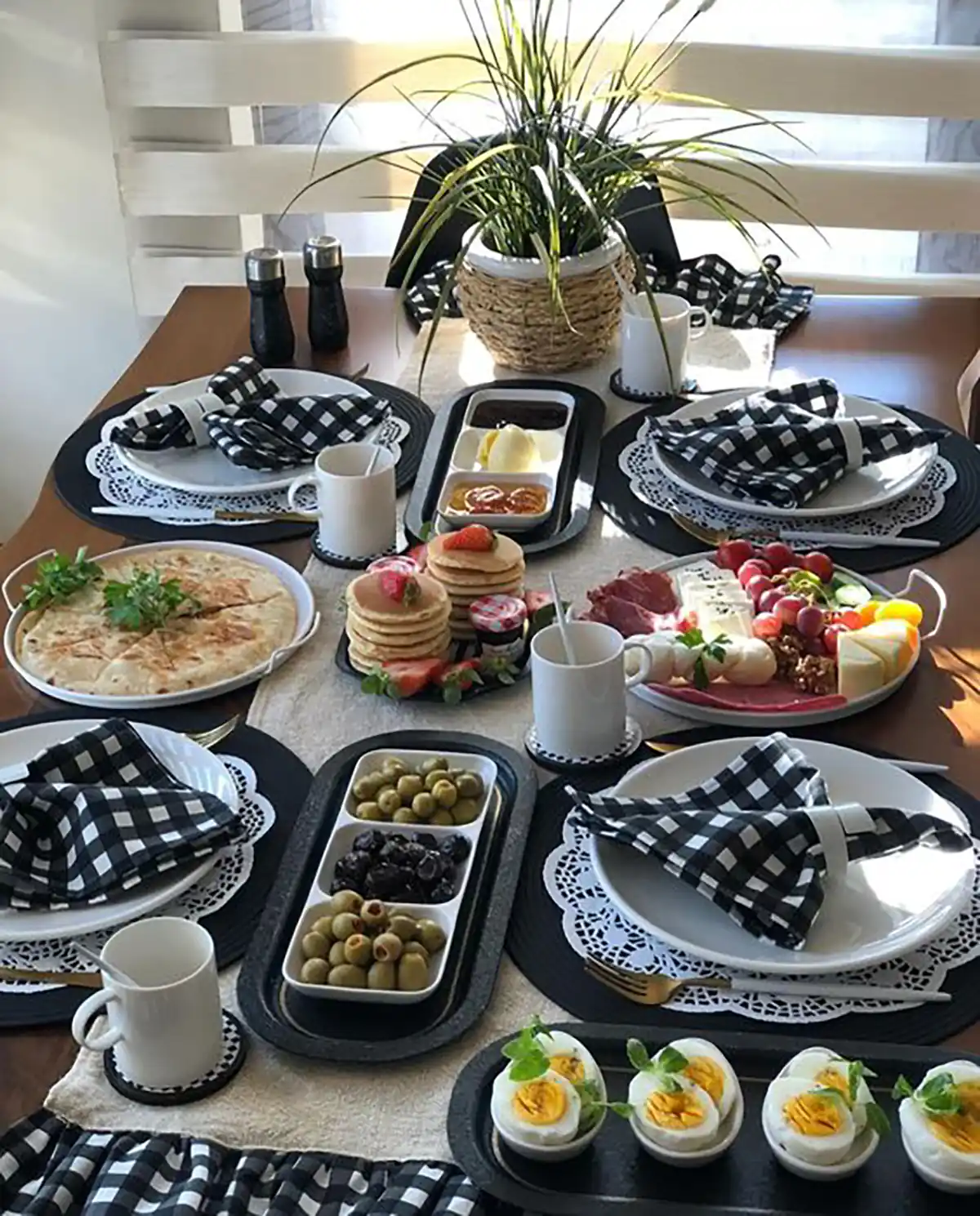 سفره صبحانه شیک