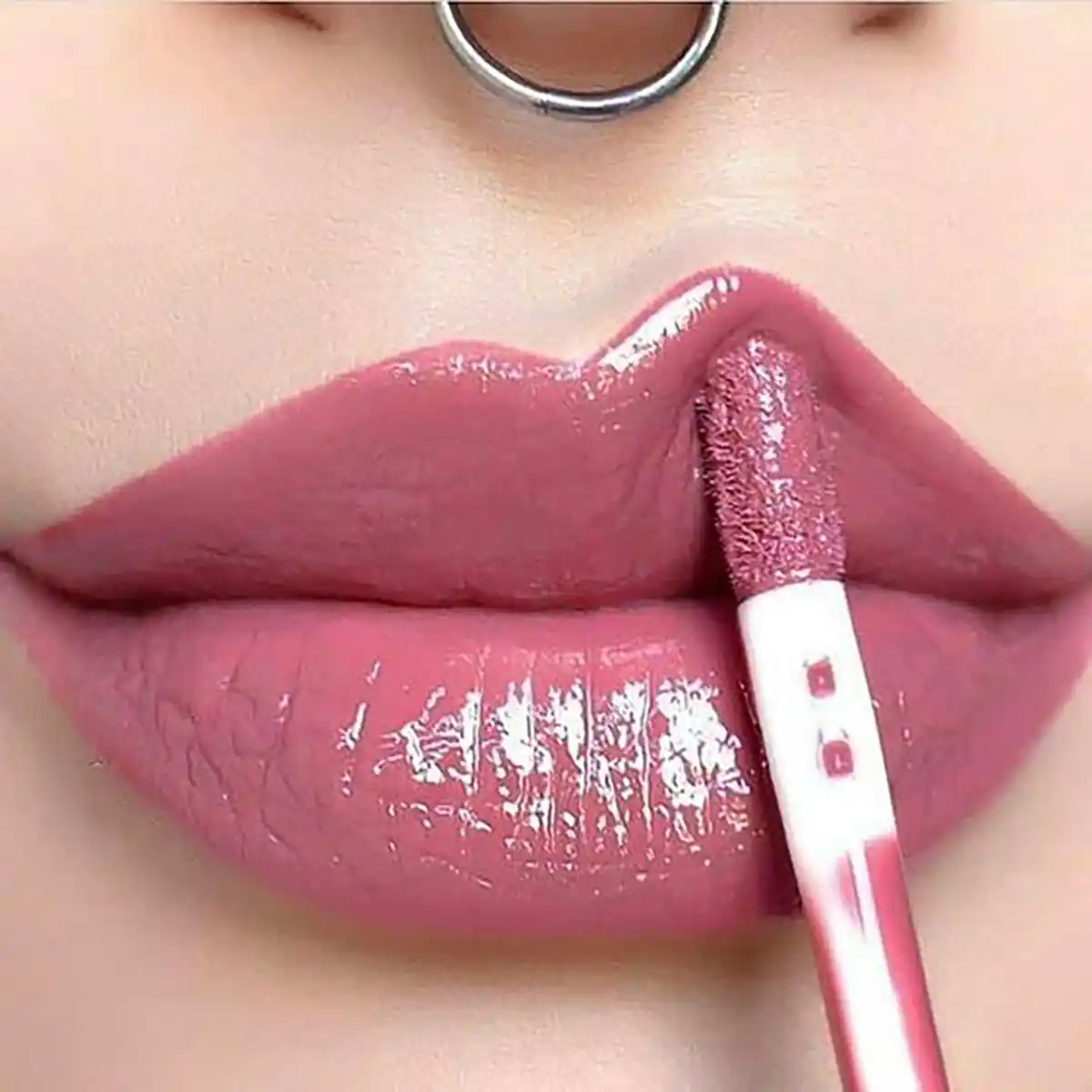 قیمت رژ لب اکلیلی