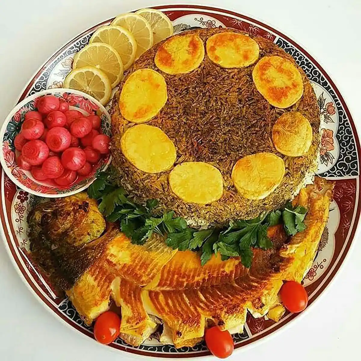 تزیین ماهی با برنج 