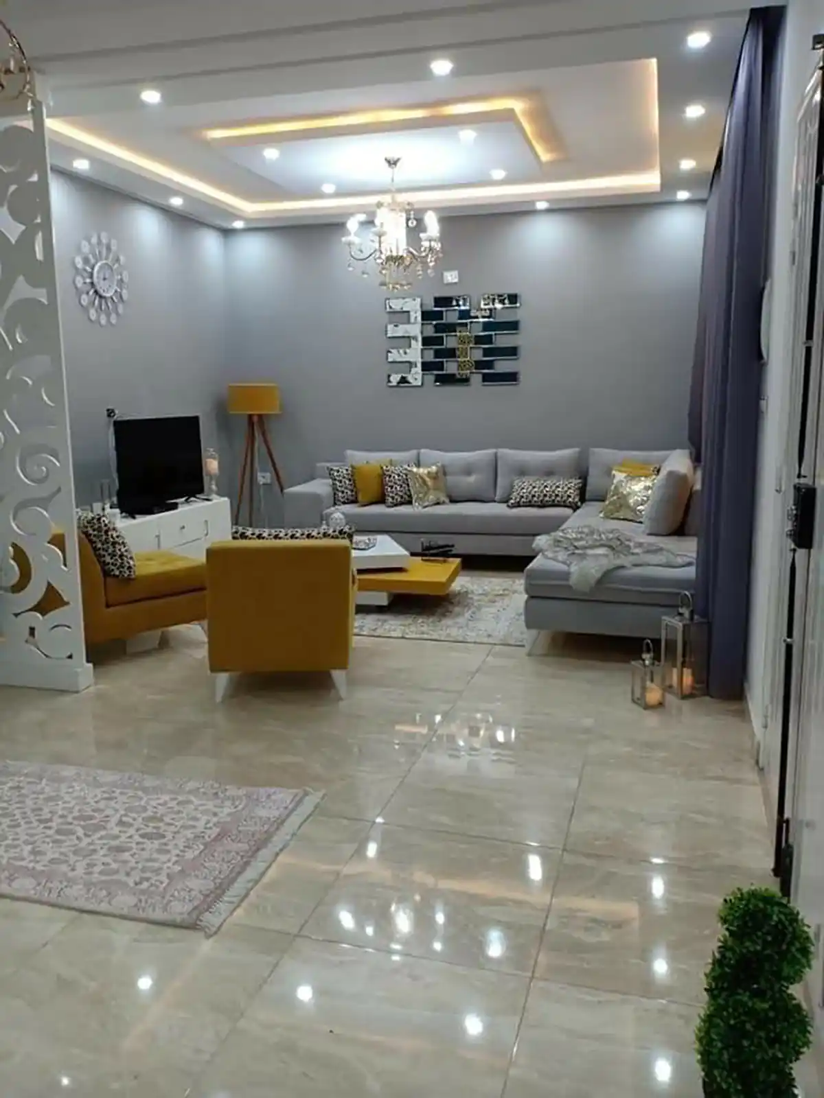 رنگ طوسی روشن برای دیوار 