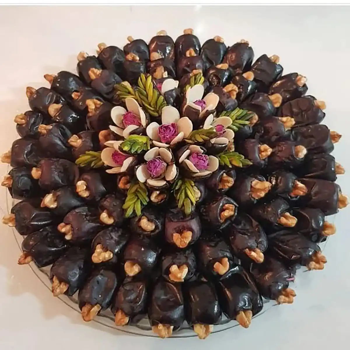 دسر با خرما و کنجد