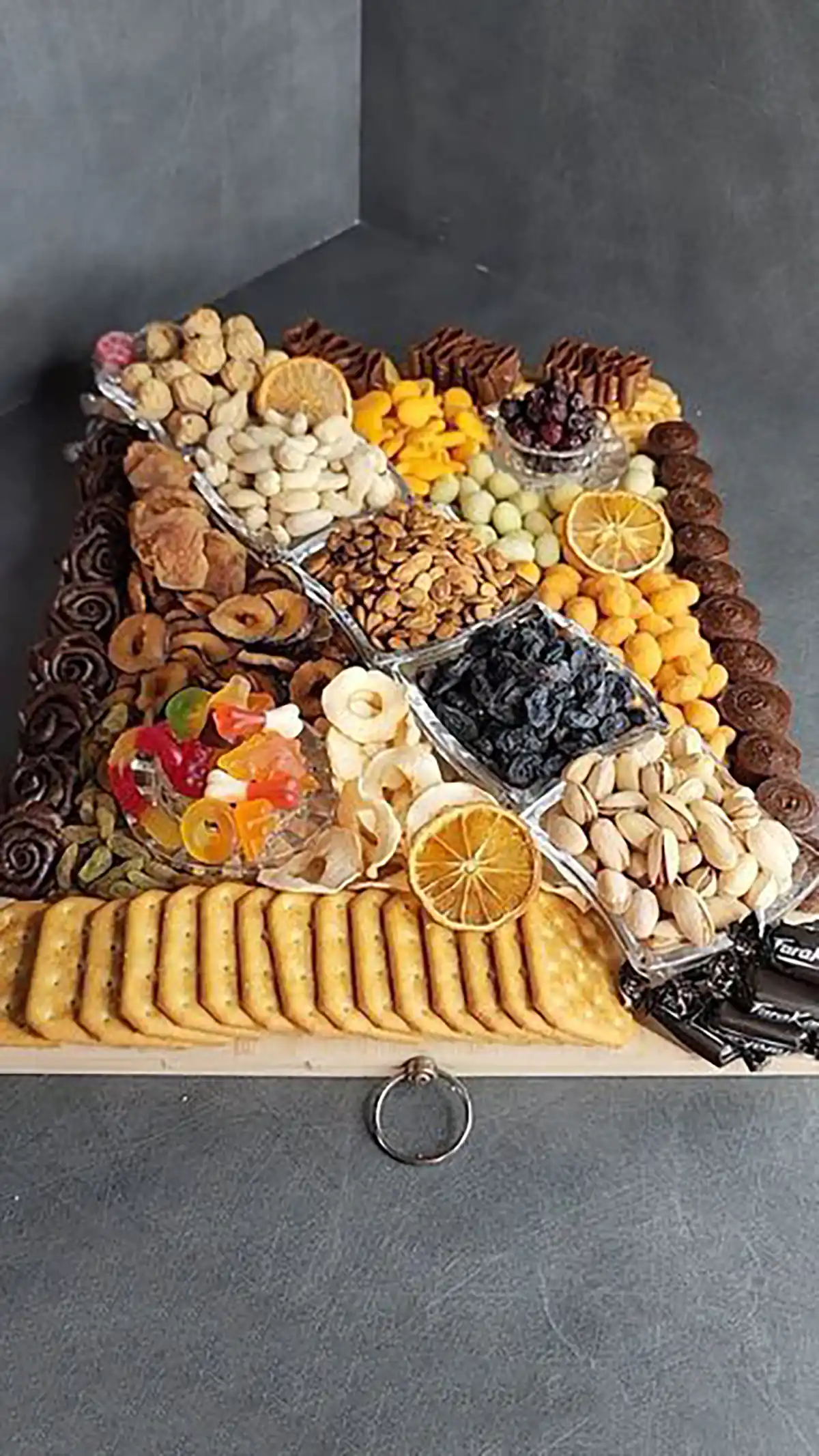 تزیین سفره شب یلدا لاکچری عروس