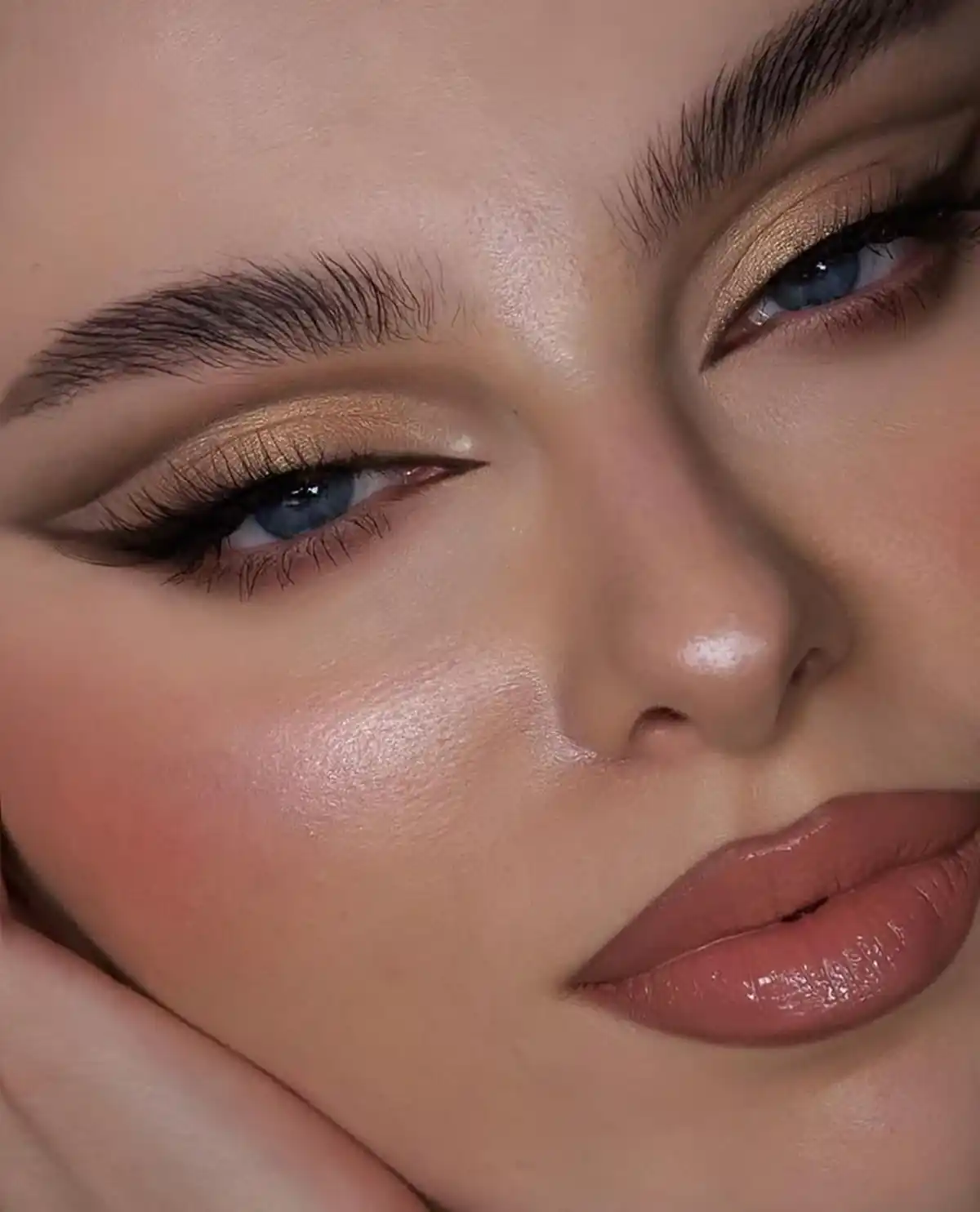 اموزش میکاپ دخترانه 
