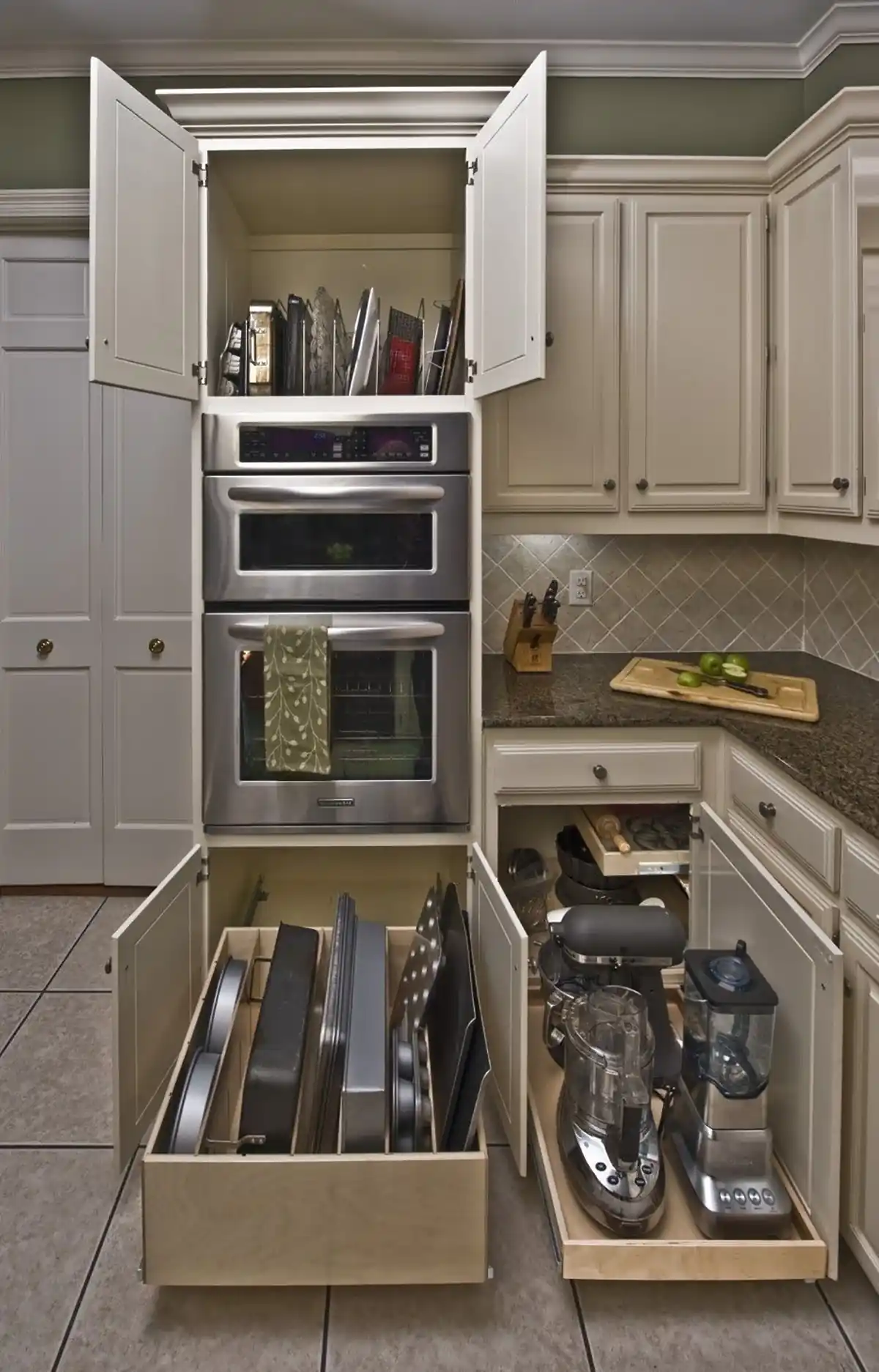 کابینت برای آشپزخانه کوچک 