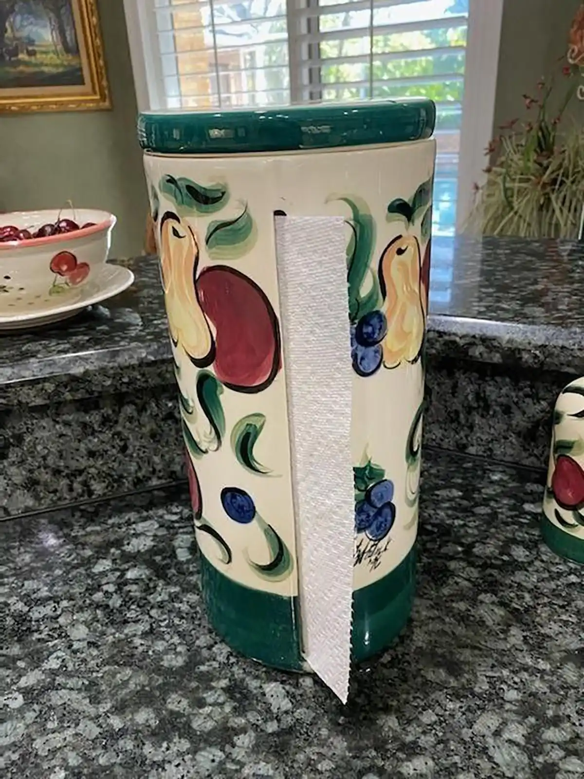 جای دستمال رولی آشپزخانه
