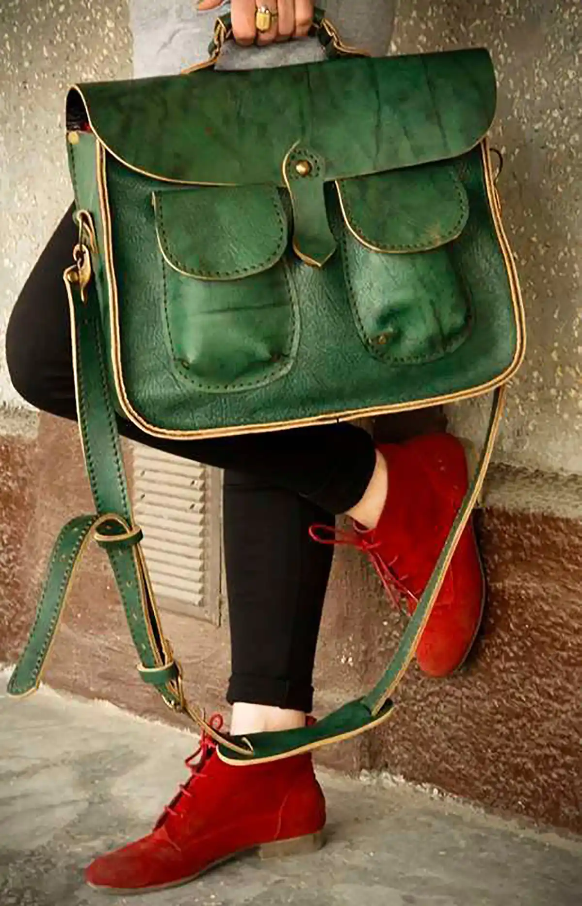 کیف دوشی چرم سبز رنگ