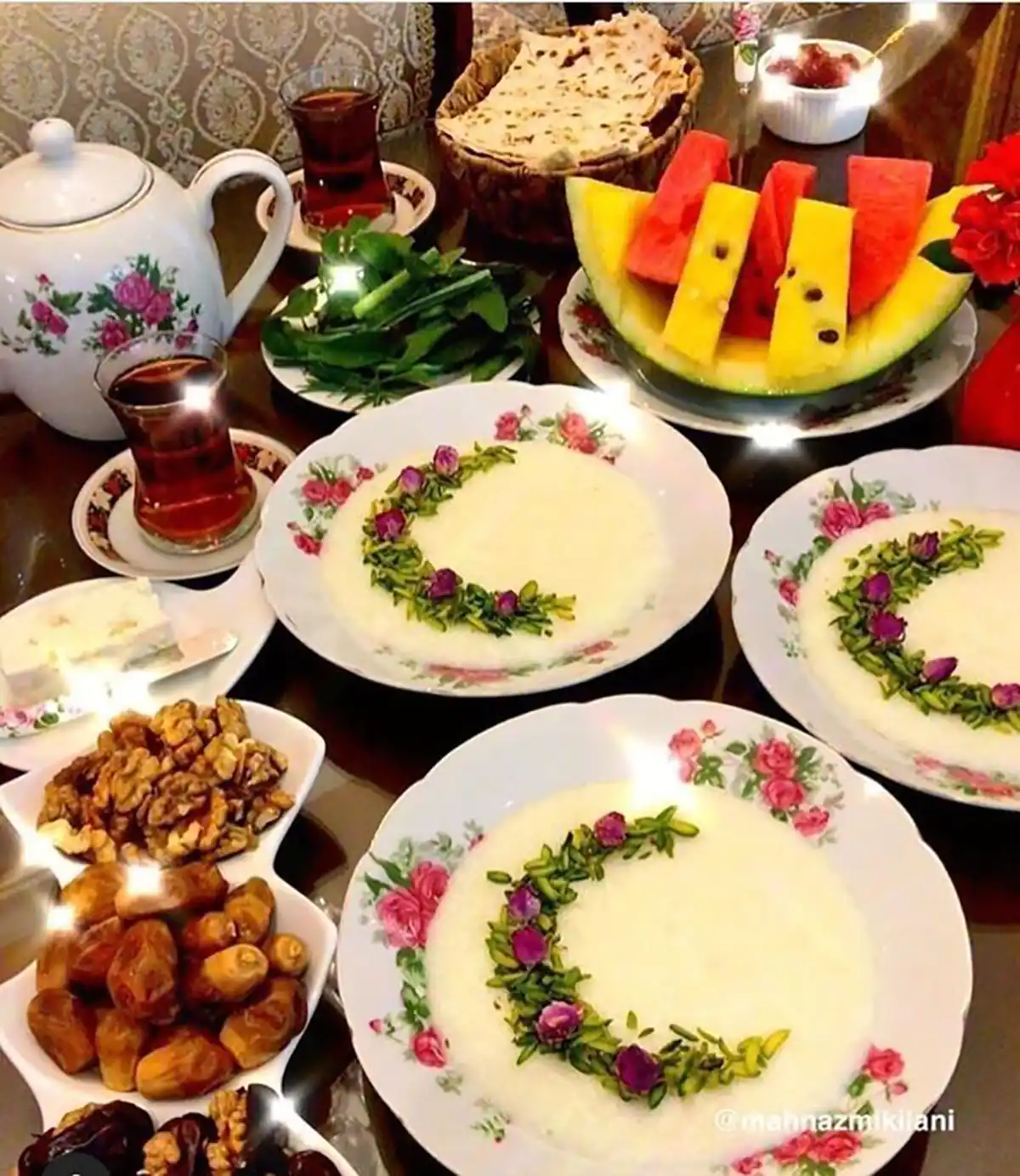 طرز تهیه فرنی میوه ای برای نوزاد تزیین فرنی با موز