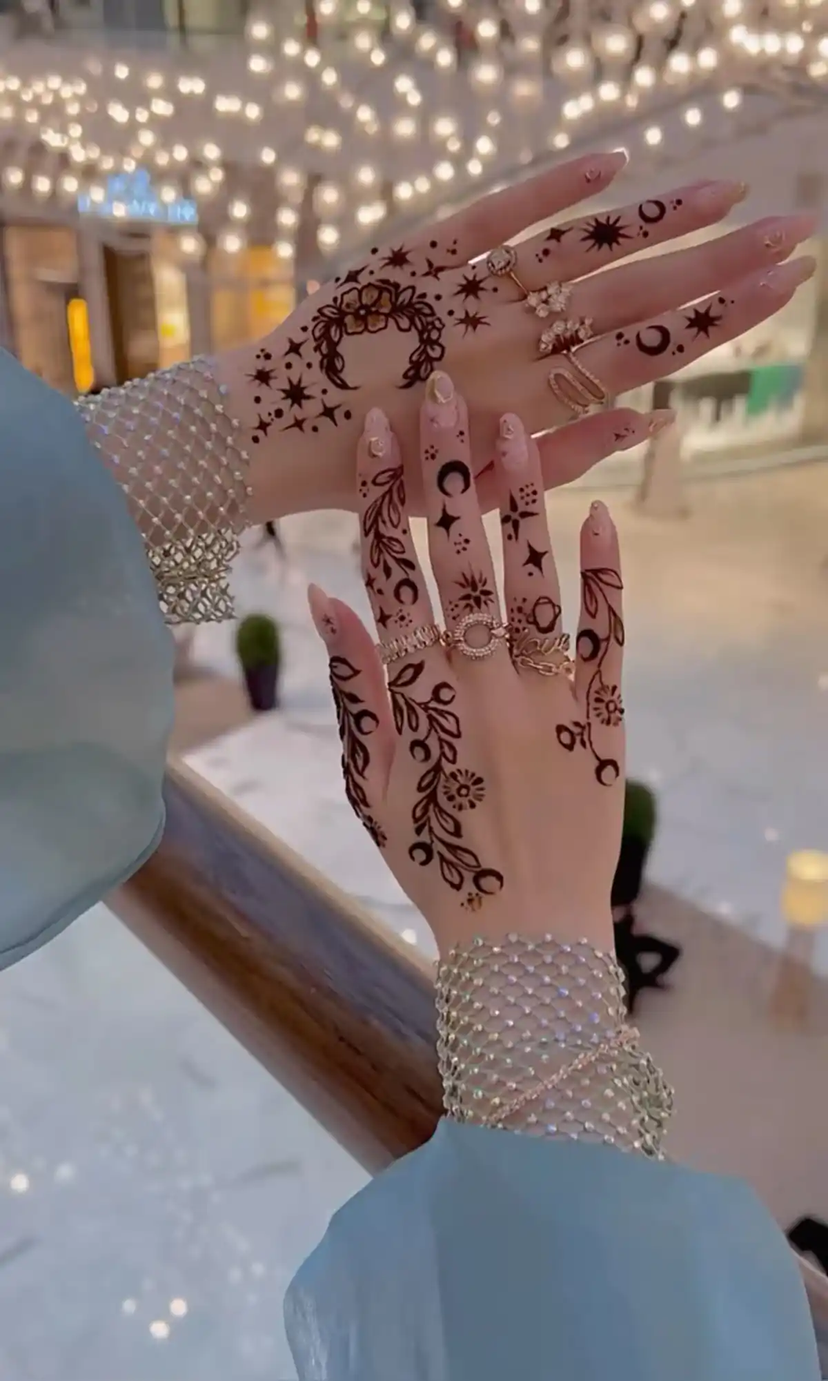 نقش حنا ساده دخترانه نقش حنا ساده و شیک نقش حنا عربی ساده عکس حنا نقش حنا ساده کف دست طرح حنا ساده روی انگشت