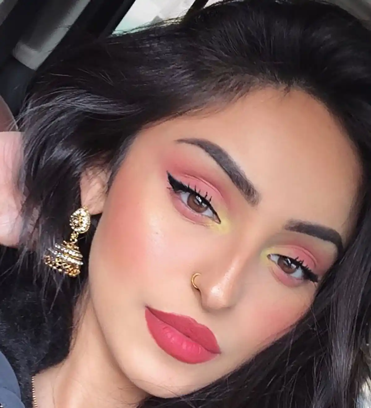 آرایش دخترانه ساده و شیک برای عروسی میکاپ دخترانه برای عروسی ارایش صورت خیلی ساده و شیک ارایش ساده آموزش آرایش صورت در خانه اموزش میکاپ دخترانه برای عروسی 