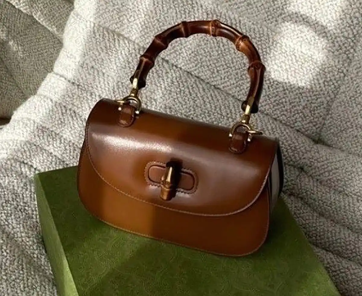  کیف قهوه ای سوخته کیف چرم طبیعی زنانه کیف زنانه چرم مشهد کیف چرم زنانه مجلسی کیف قهوه ای مردانه 