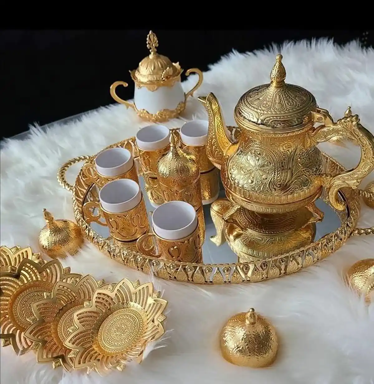 سماور برنجی سماور مسی سماور زغالی سماور تزیینی کوچک انواع سماور سماور زغالی کوچک