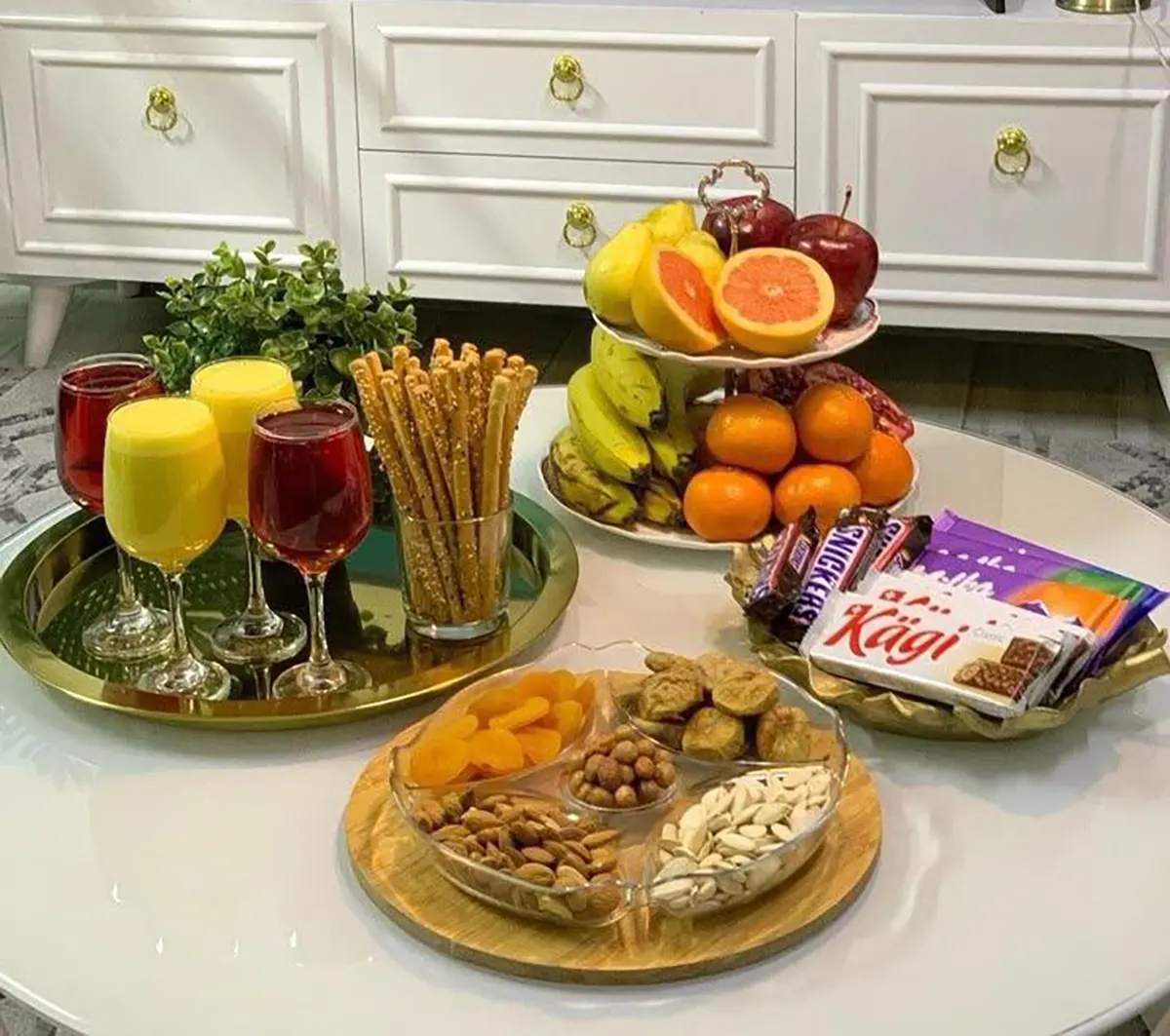 تزیین میز ناهار خوری
تزیین میز مزه
چیدمان میز شام
چیدمان میز تولد
نحوه چیدمان میز جلو مبلی
میز شام مهمانی
اکسسوری میز جلو مبلی دیجی کالا
میز عصرانه
