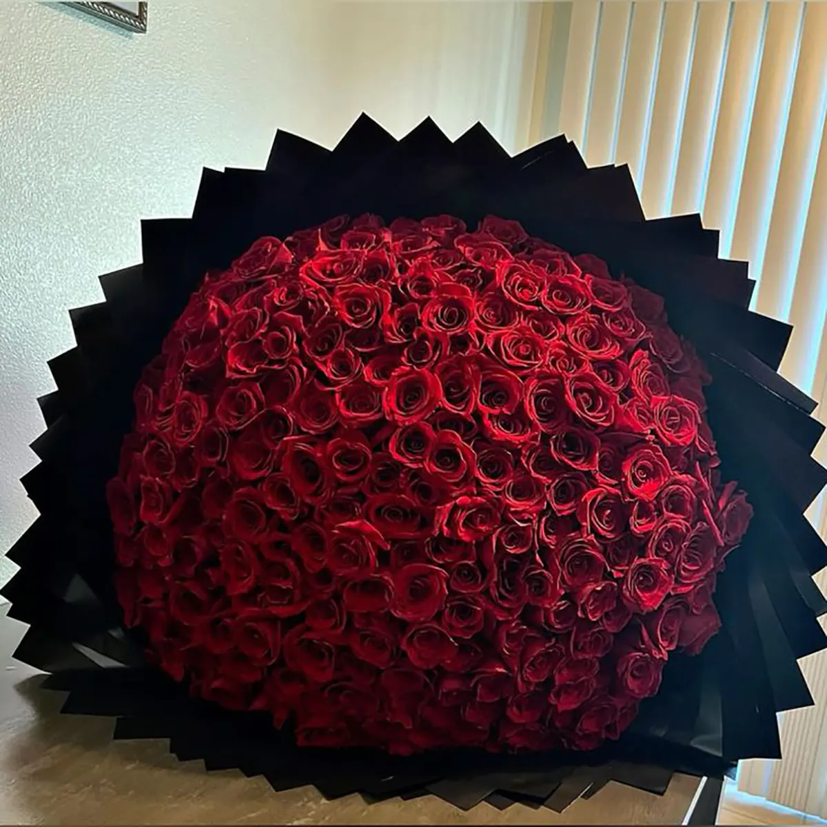 دسته گل ساده و شیک دسته گل بزرگ عکس دسته گل طبیعی دسته گل لاکچری بزرگ باکس گل لاکچری