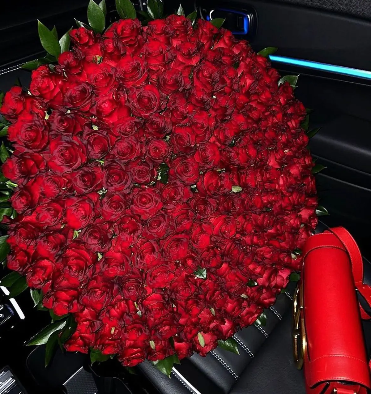 دسته گل ساده و شیک دسته گل بزرگ عکس دسته گل طبیعی دسته گل لاکچری بزرگ باکس گل لاکچری