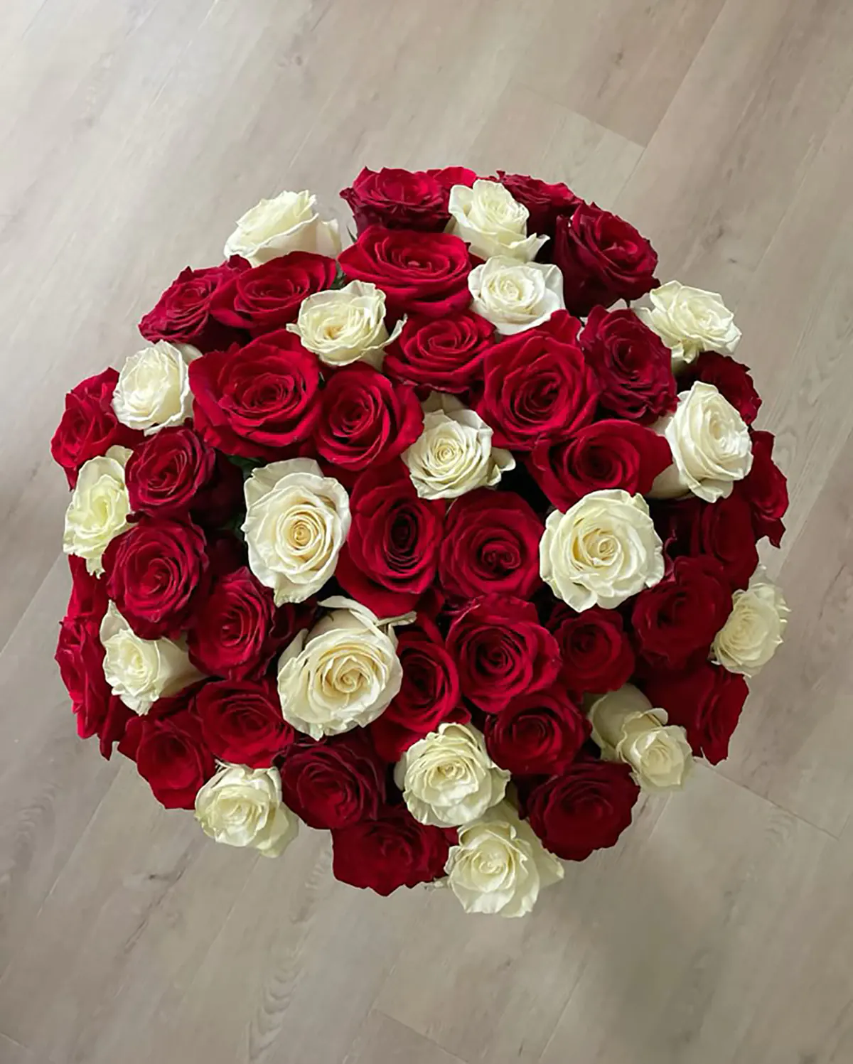 دسته گل ساده و شیک دسته گل بزرگ عکس دسته گل طبیعی دسته گل لاکچری بزرگ باکس گل لاکچری