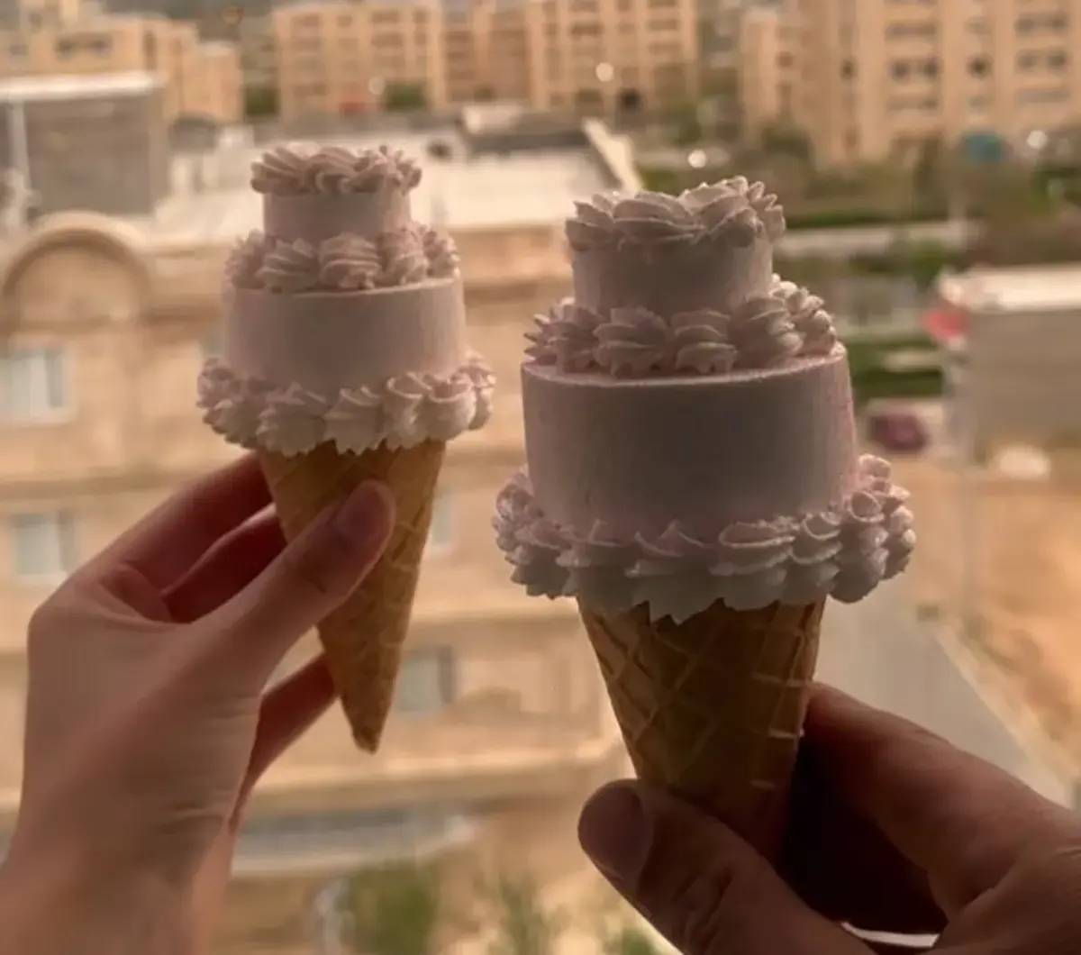کیک تولد بستنی
تزیین کیک بستنی خانگی
طرز تهیه کیک بستنی در اشپزخانه کوچک من
طرز تهیه کیک بستنی با کیک آماده
کیک بستنی یخچالی