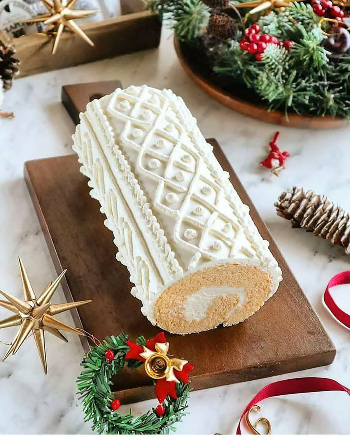 طرز تهیه رولت خامه ای در توستر
