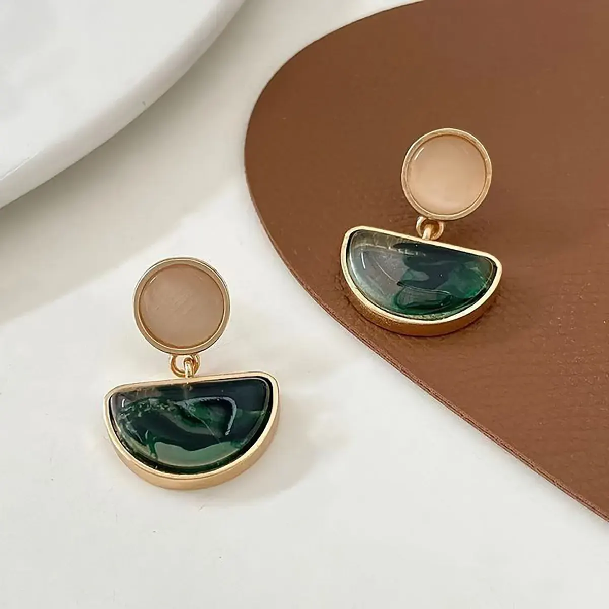 گوشواره حلقه ای کوچک طلا
